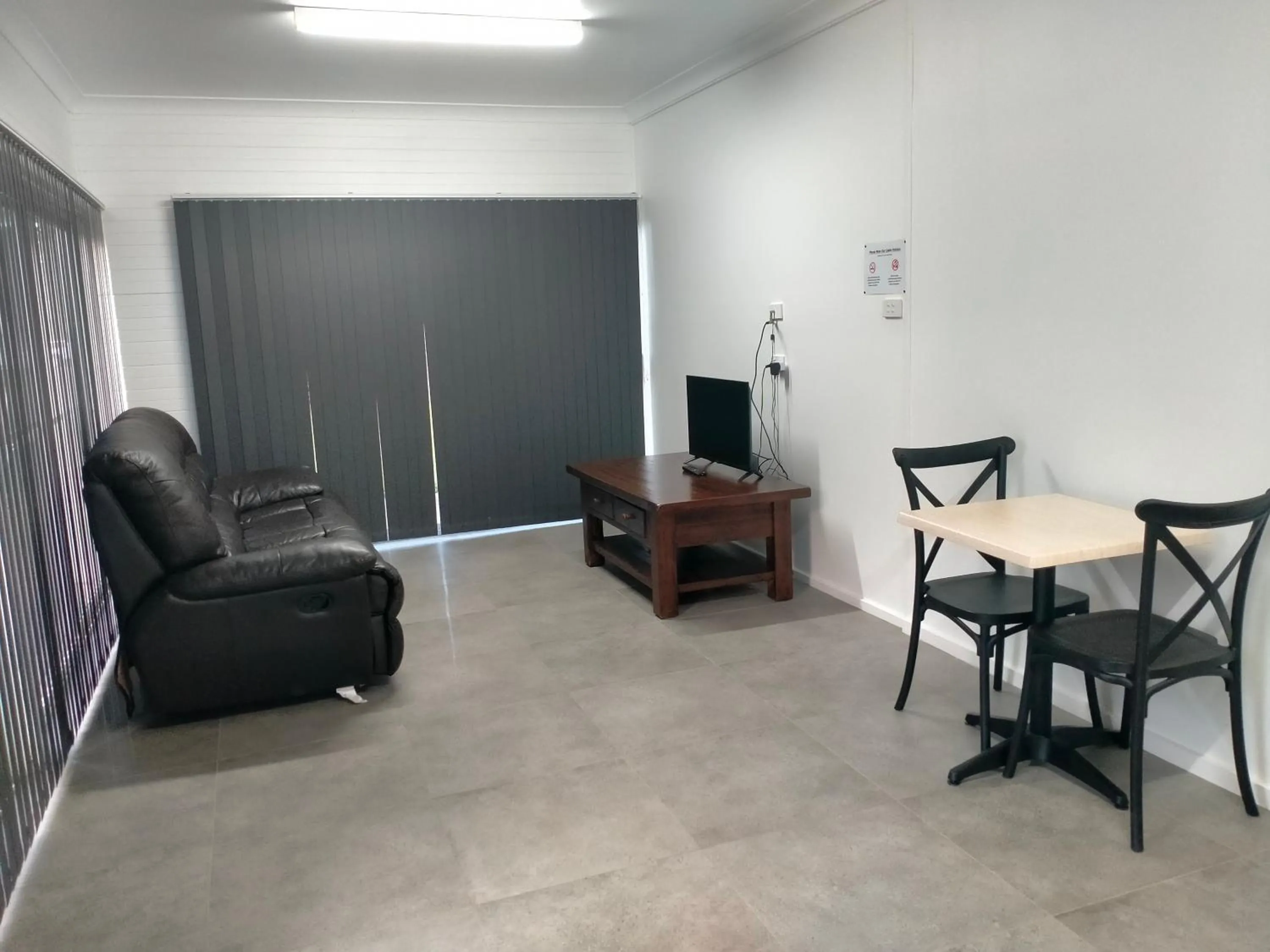 Living room in Australian Motor Home Tourist Park Twelve Mile Creek