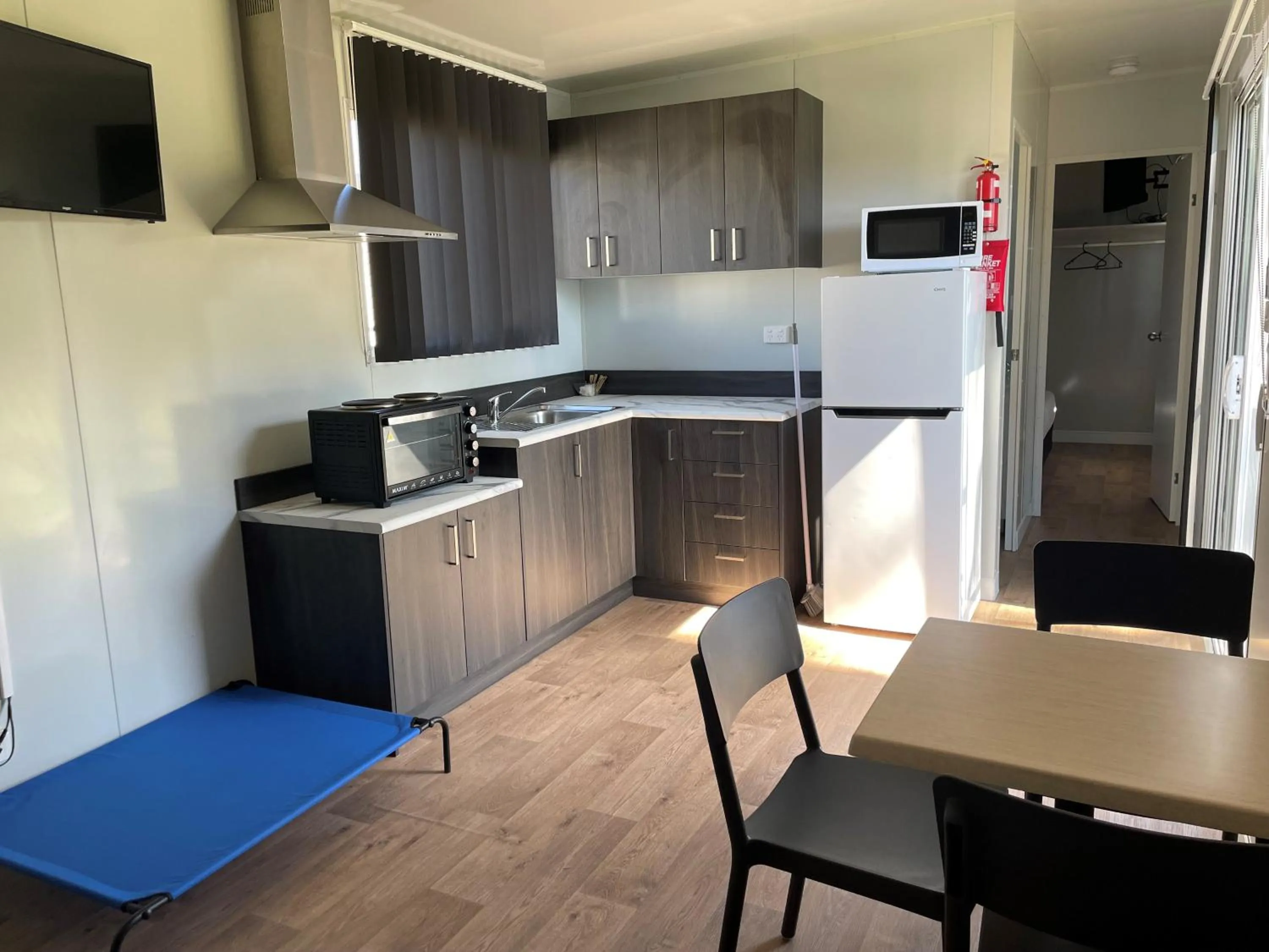 Kitchen or kitchenette in Australian Motor Home Tourist Park Twelve Mile Creek