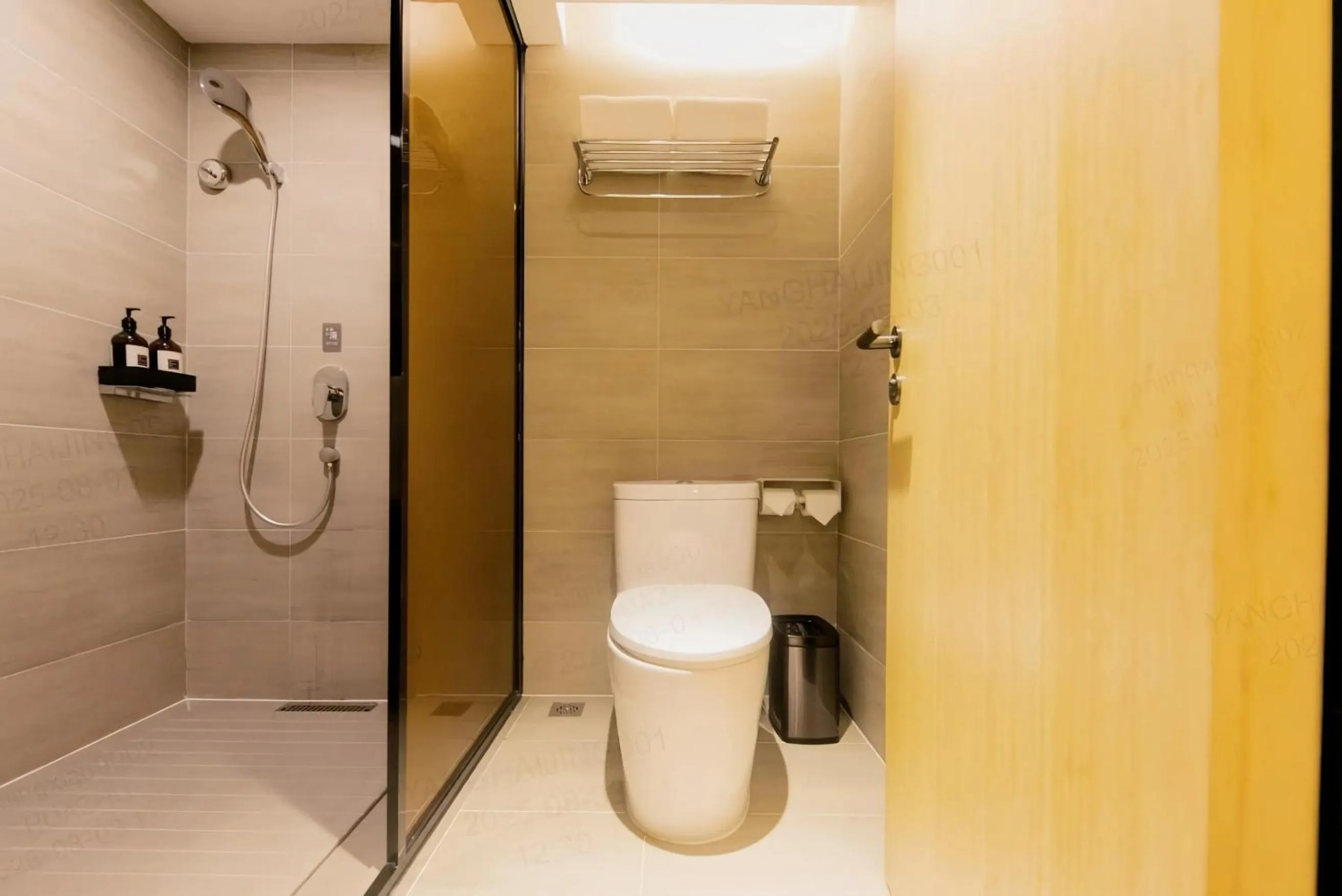 Bathroom in JI Hotel Beijing Shangdi Anningzhuang