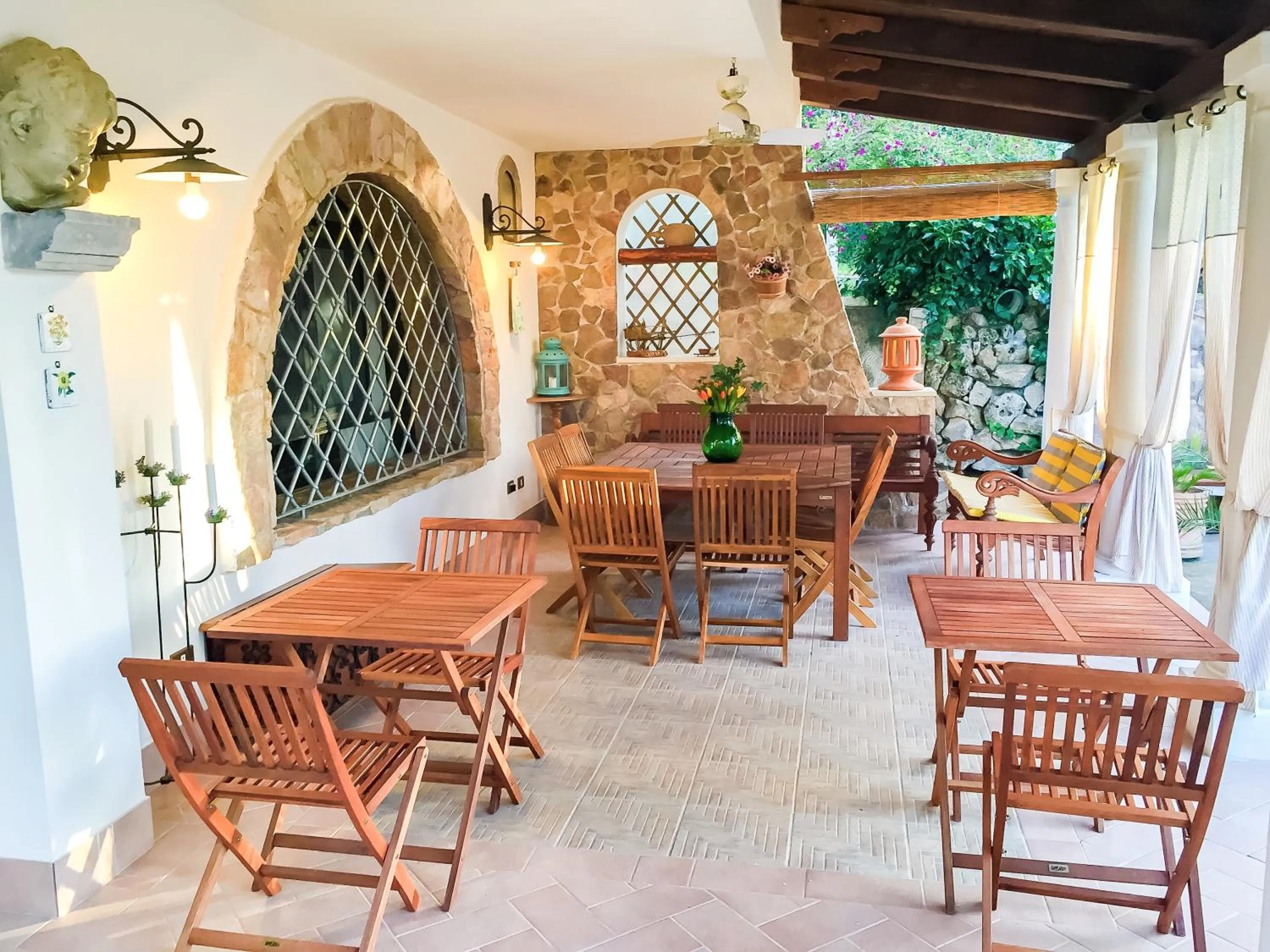 Communal lounge/ TV room in Casale Degli Angeli