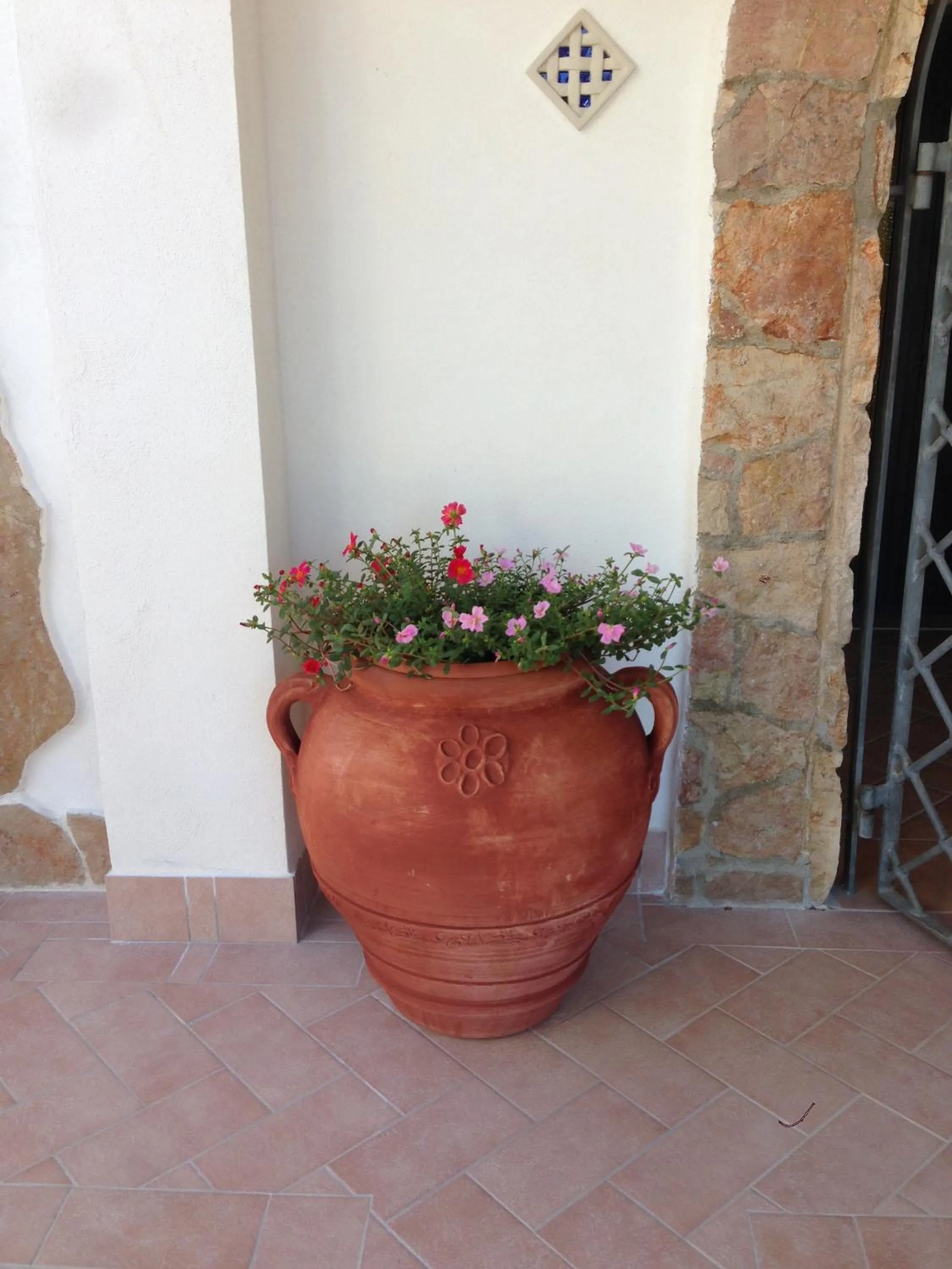 Decorative detail in Casale Degli Angeli