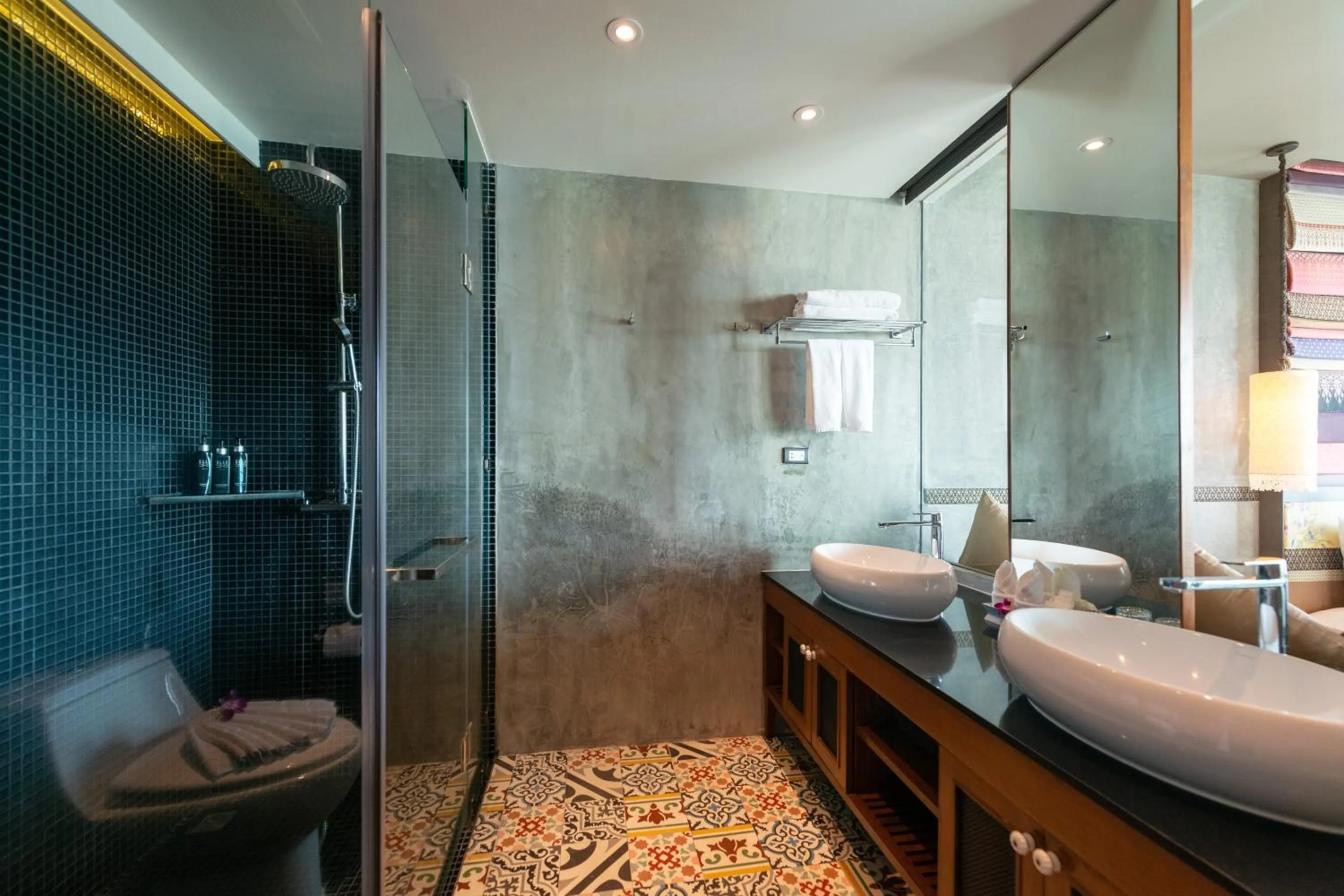 Bath, Bathroom in The Sea Galleri by Katathani