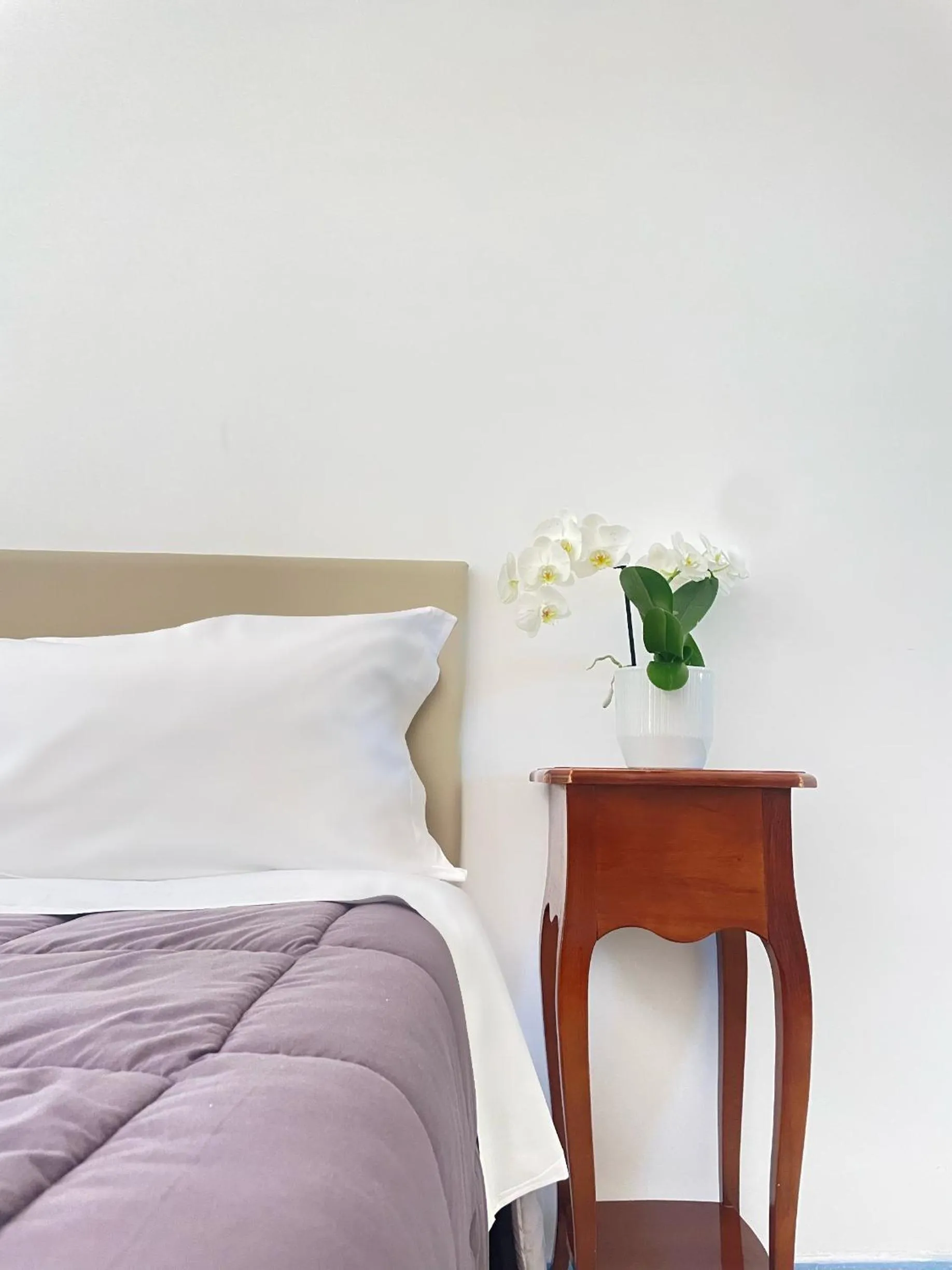 Decorative detail, Bed in Villa Giovanna