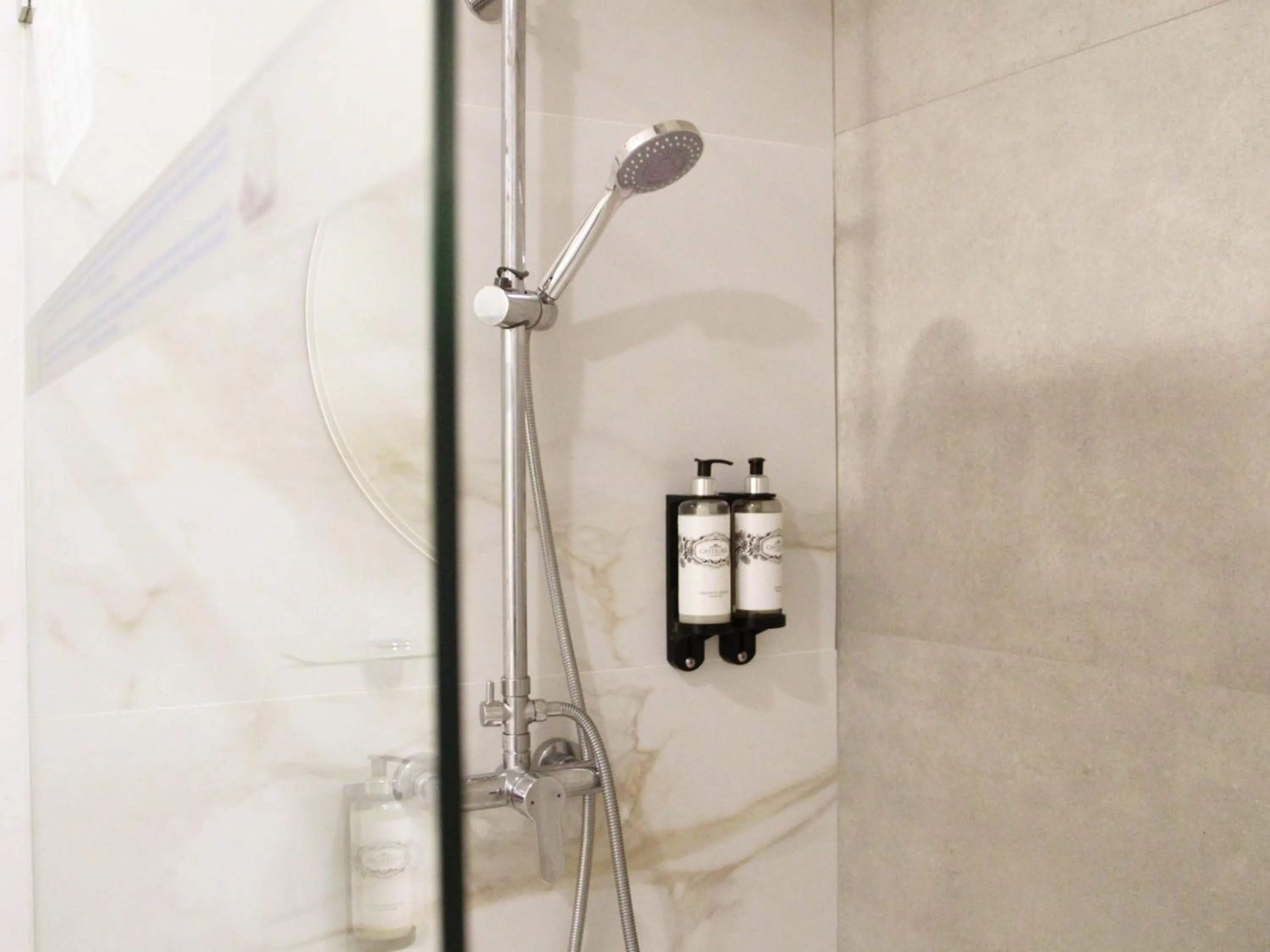 Bathroom in Bemyguest - Loft Guest House Jardim das Mães Charming