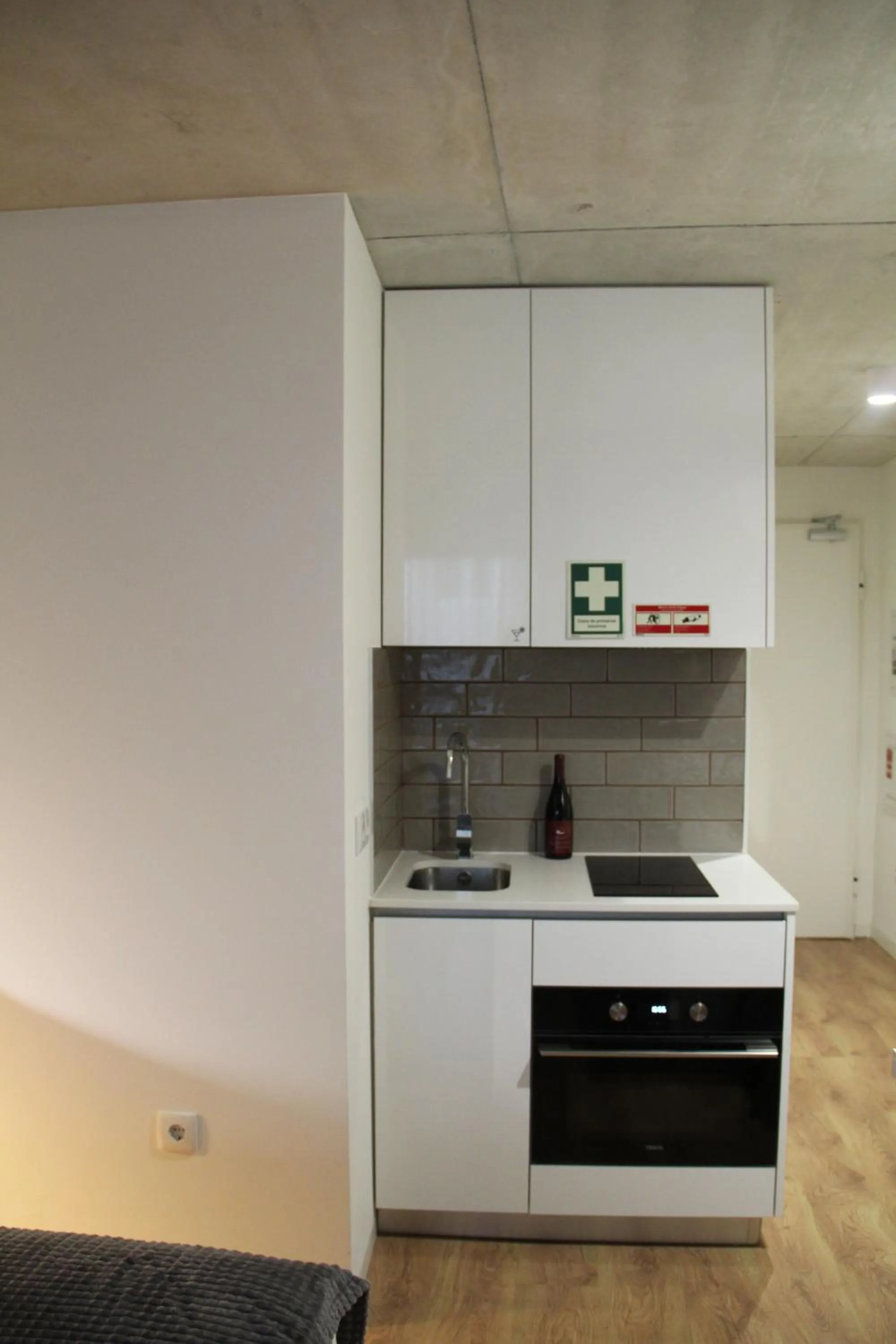 Kitchen or kitchenette in Bemyguest - Loft Guest House Jardim das Mães Charming