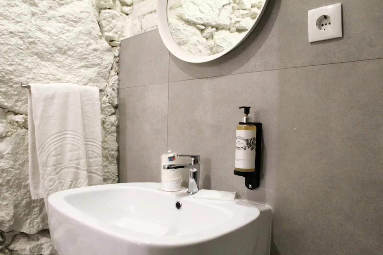 Bathroom in Bemyguest - Loft Guest House Jardim das Mães Charming