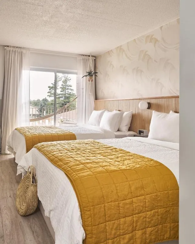 Bed in The June Motel, Sauble Beach