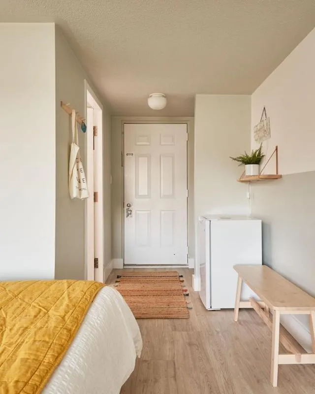 Bed in The June Motel, Sauble Beach