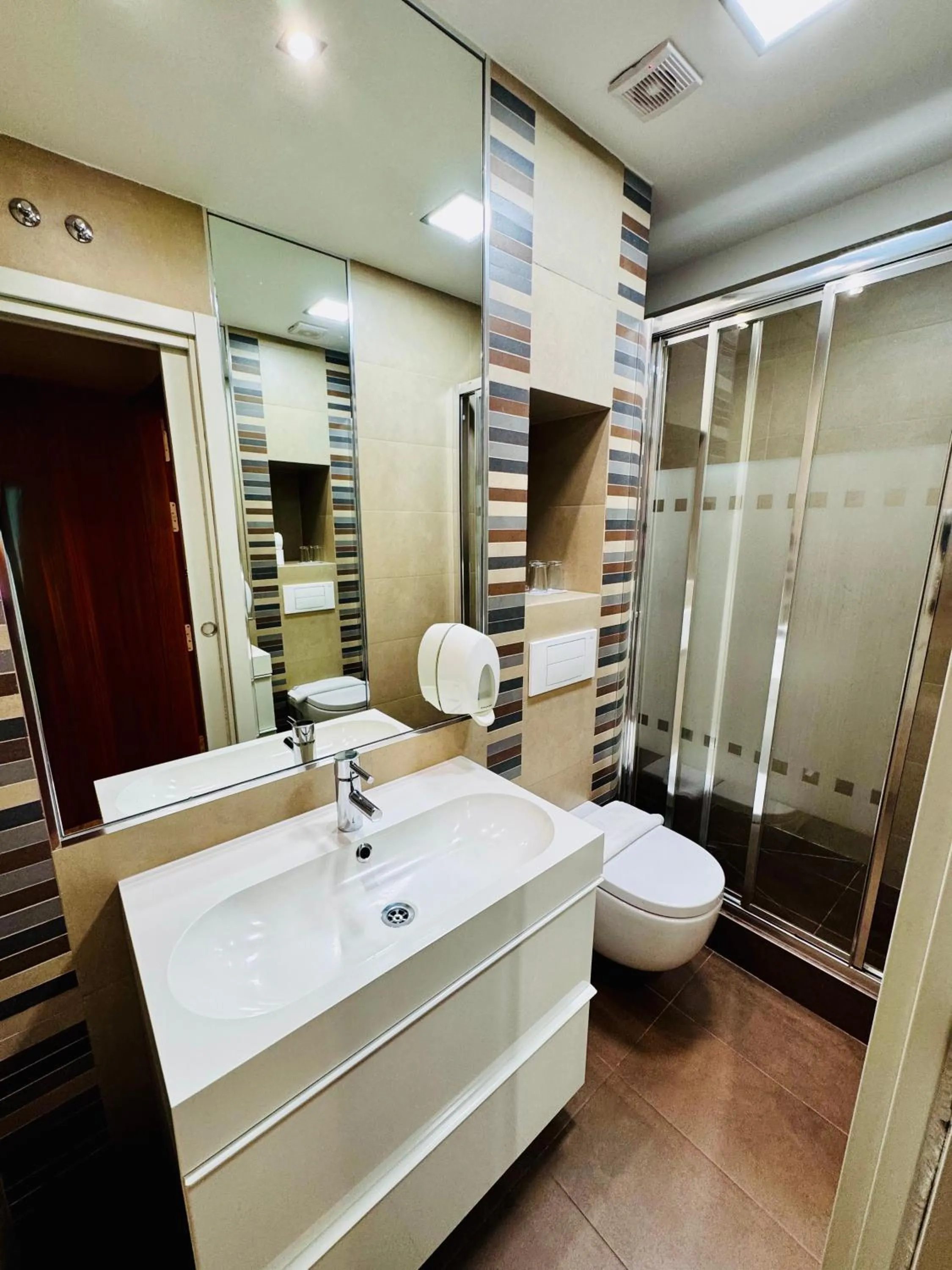 Bathroom in Hostal Sol Square Madrid