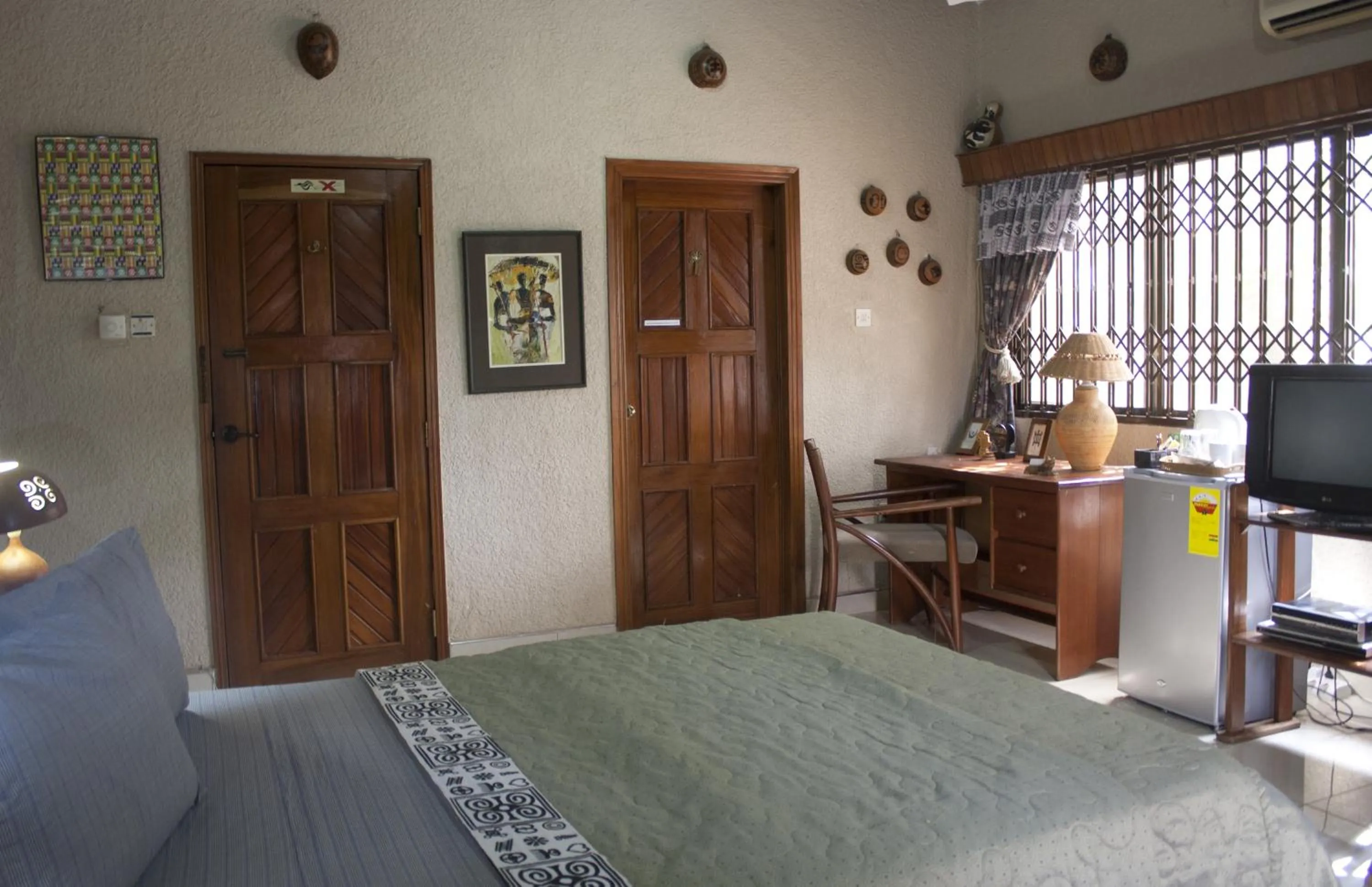 Day, Bed in Four Villages Inn