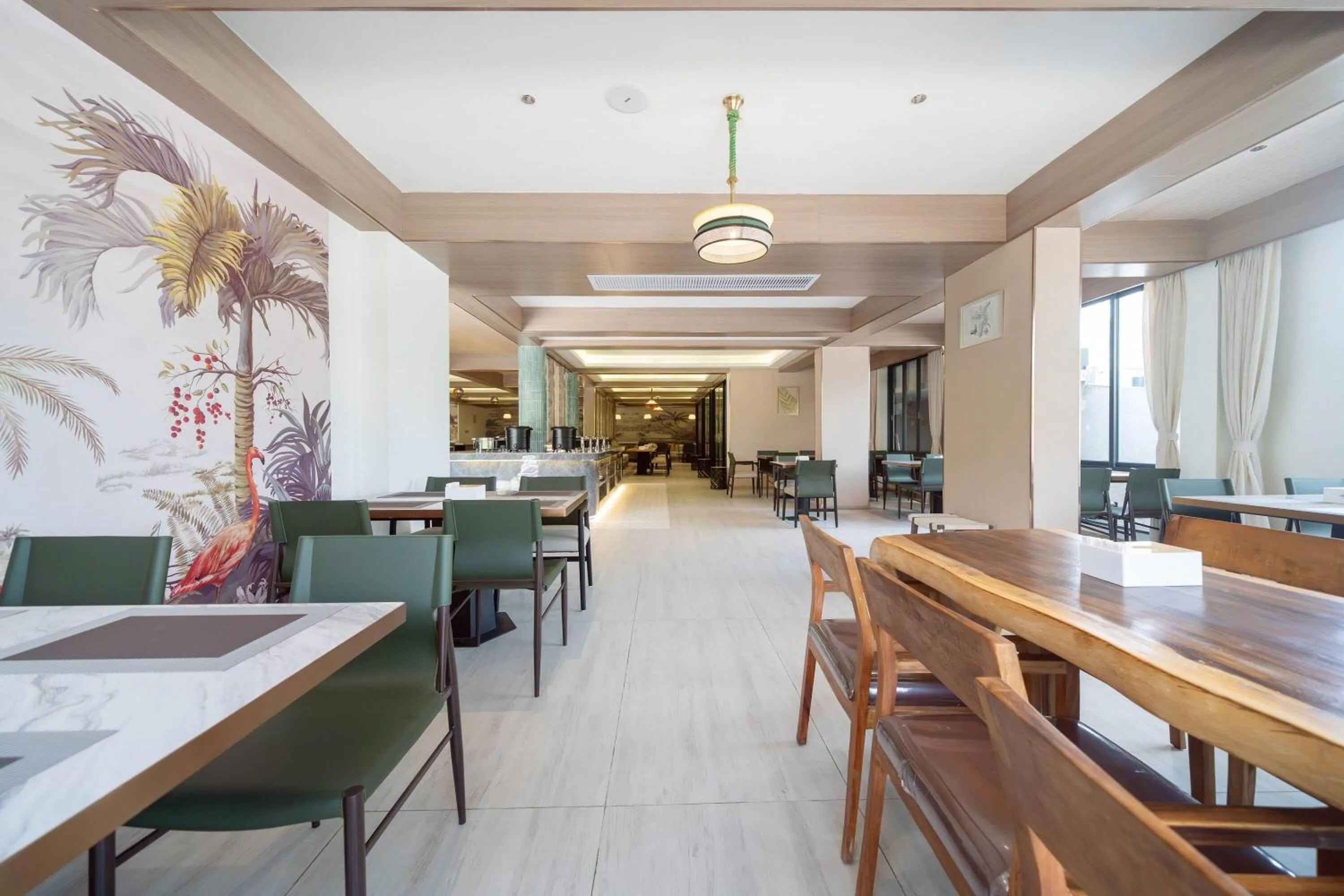 Restaurant/places to eat in Howard Johnson by Wyndham Phuket Naiyang