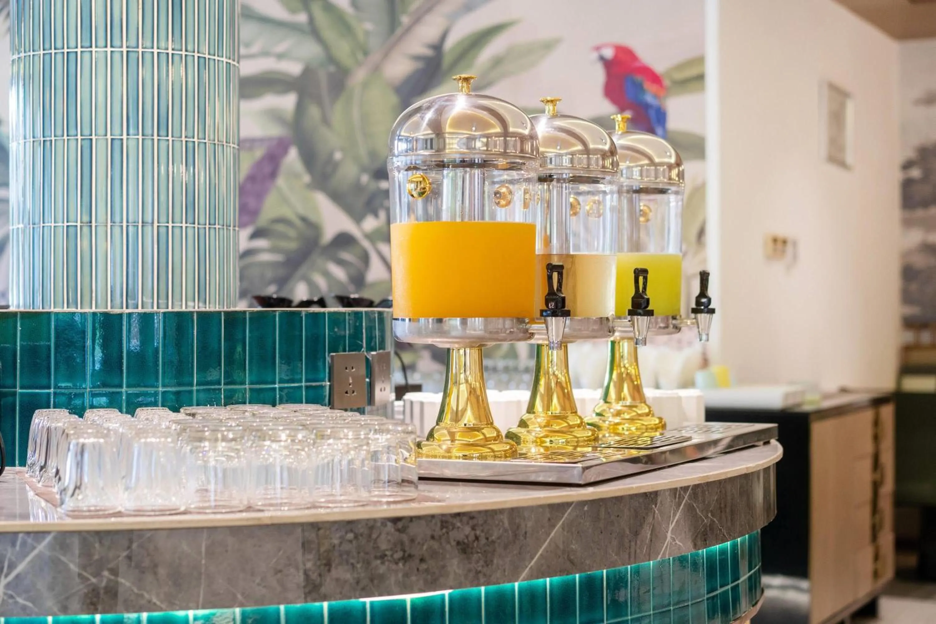 Restaurant/places to eat in Howard Johnson by Wyndham Phuket Naiyang