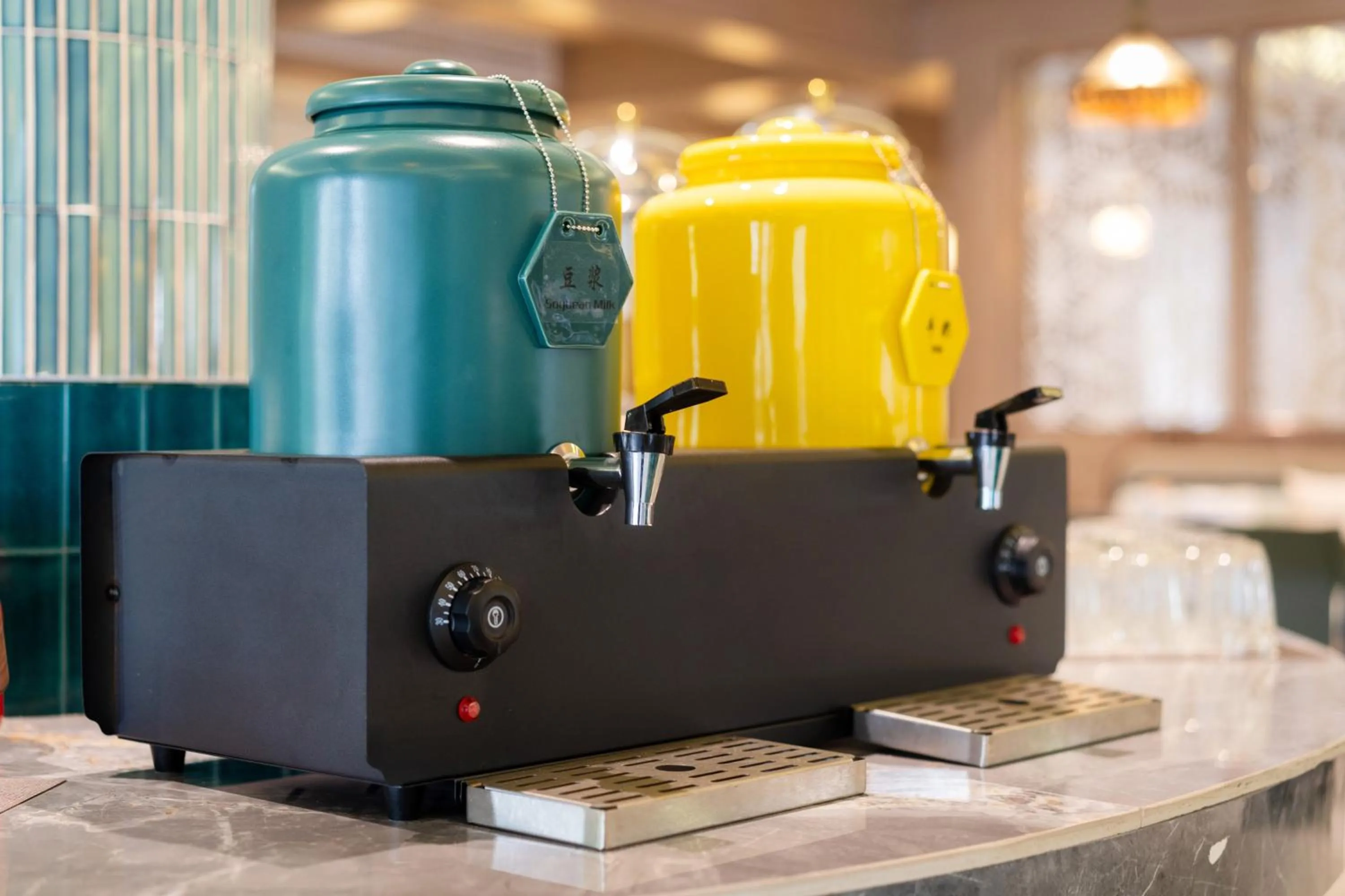 Coffee/tea facilities in Howard Johnson by Wyndham Phuket Naiyang