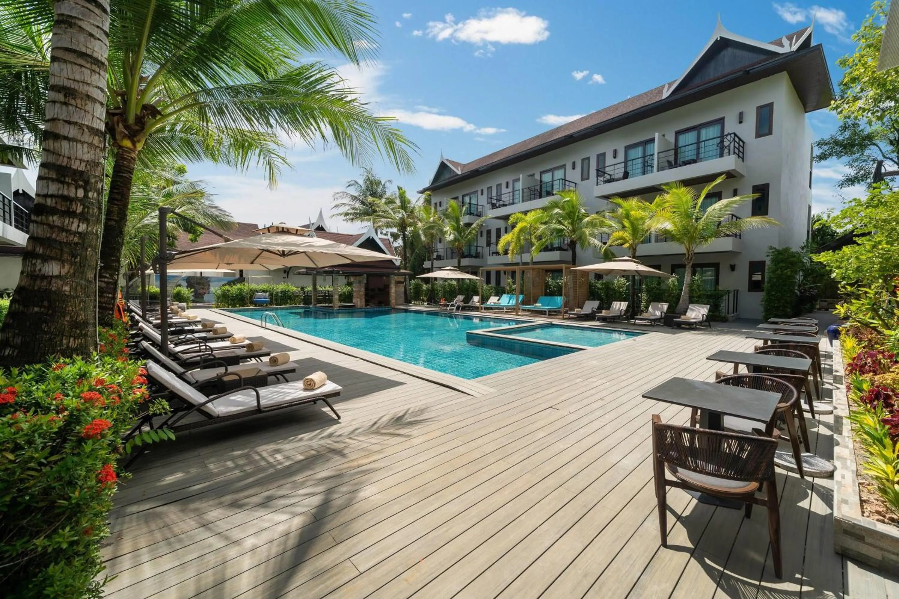 Property building in Howard Johnson by Wyndham Phuket Naiyang