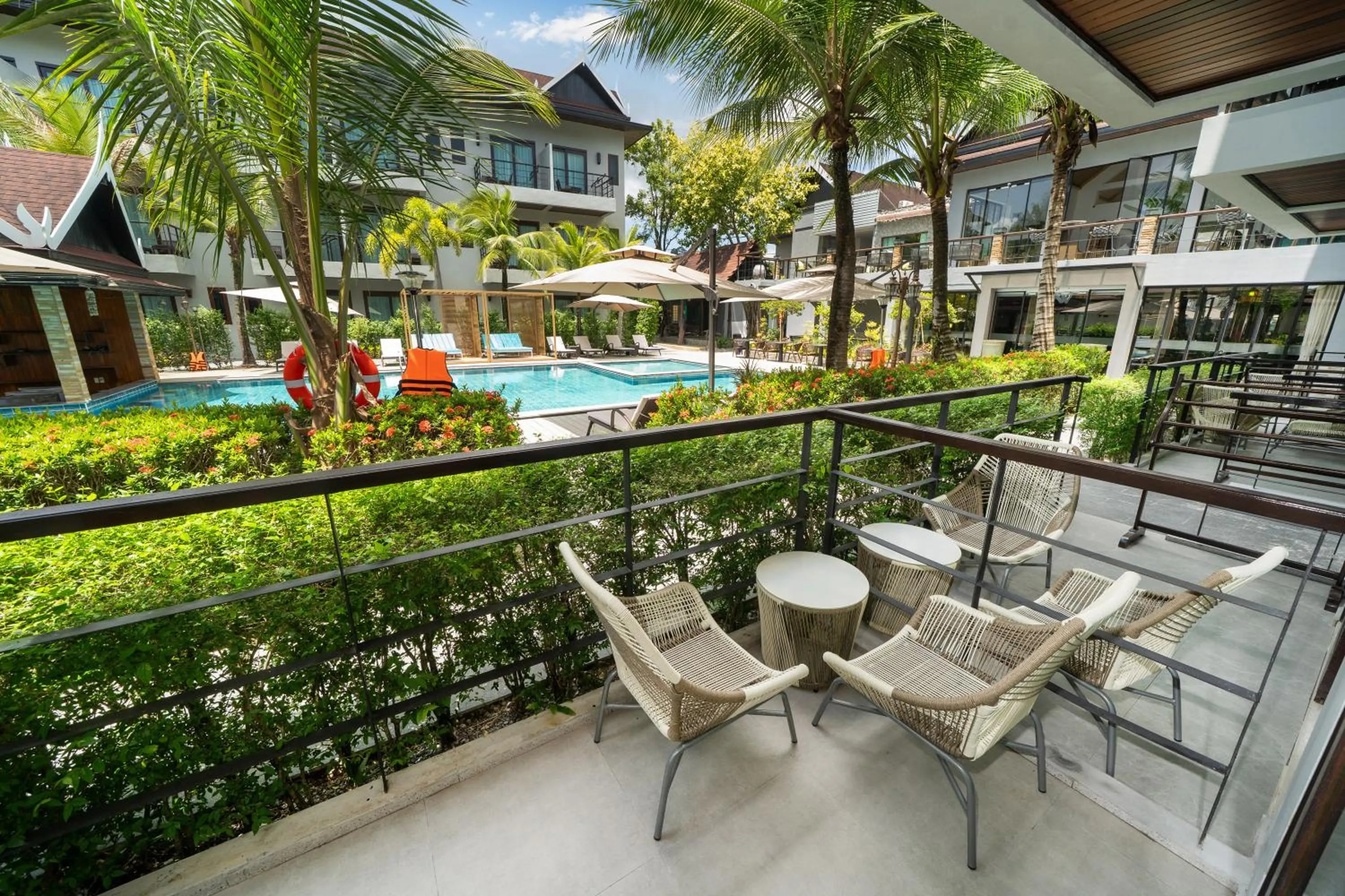 Balcony/Terrace in Howard Johnson by Wyndham Phuket Naiyang