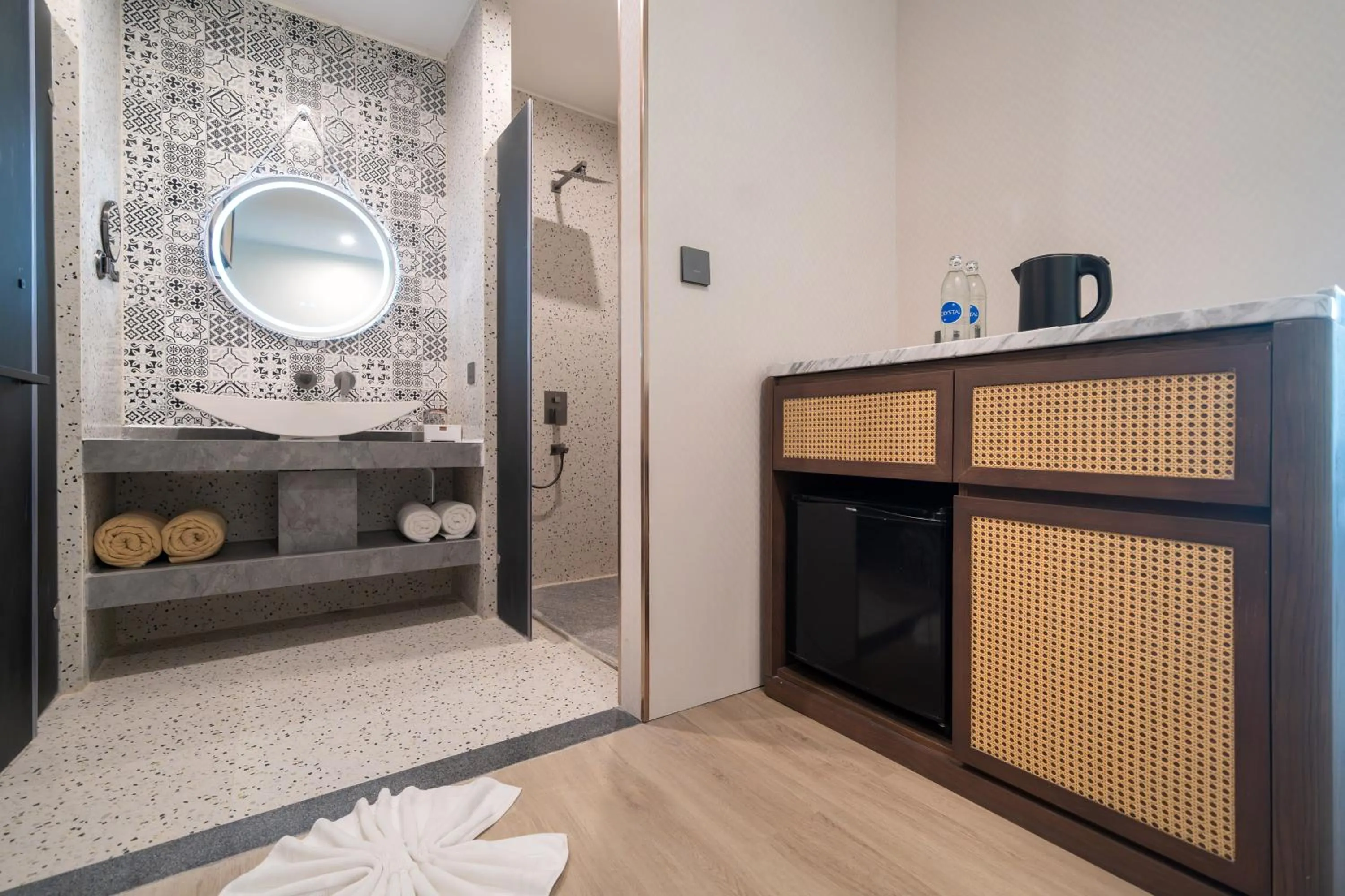 Kitchen or kitchenette in Howard Johnson by Wyndham Phuket Naiyang