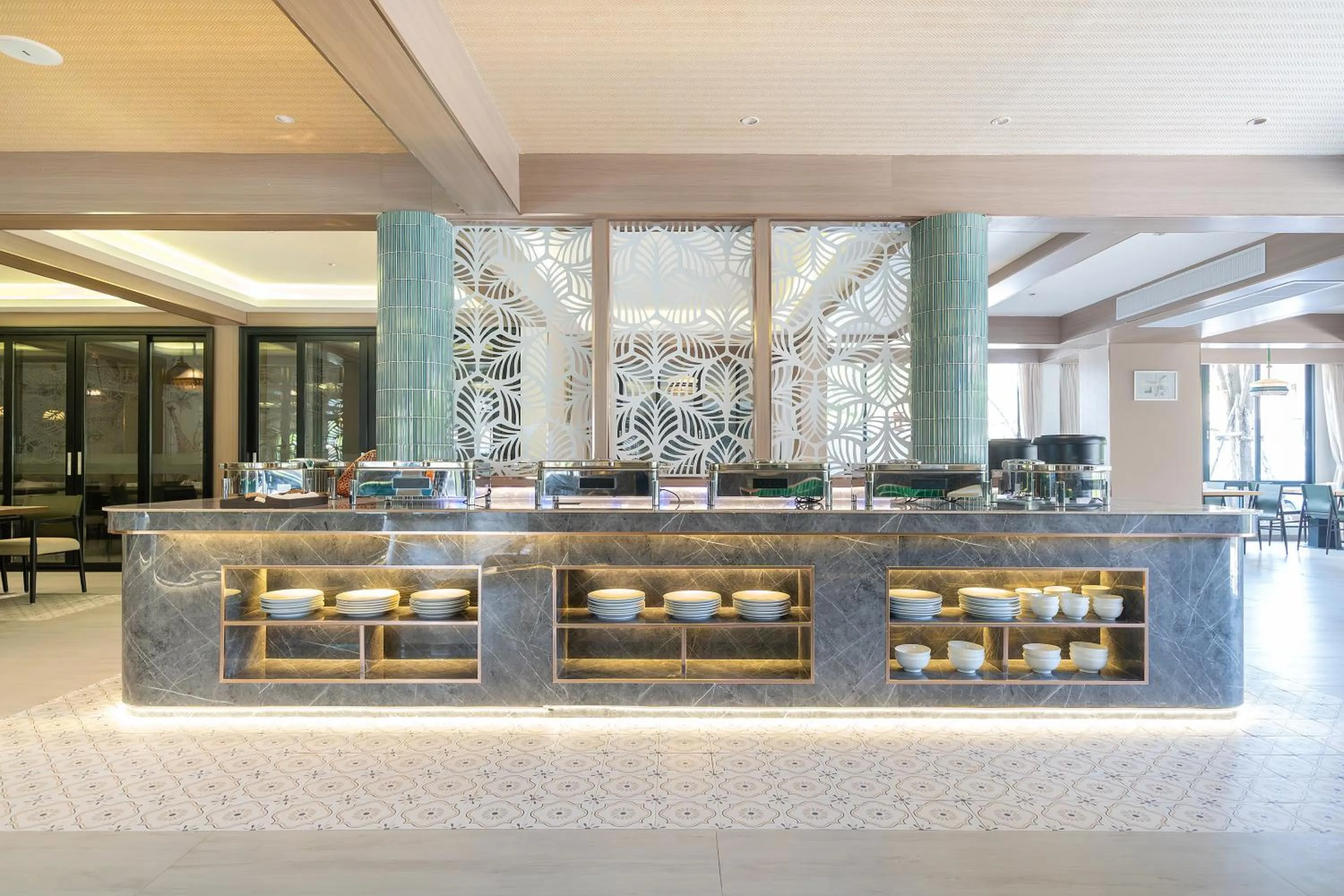 Restaurant/places to eat in Howard Johnson by Wyndham Phuket Naiyang