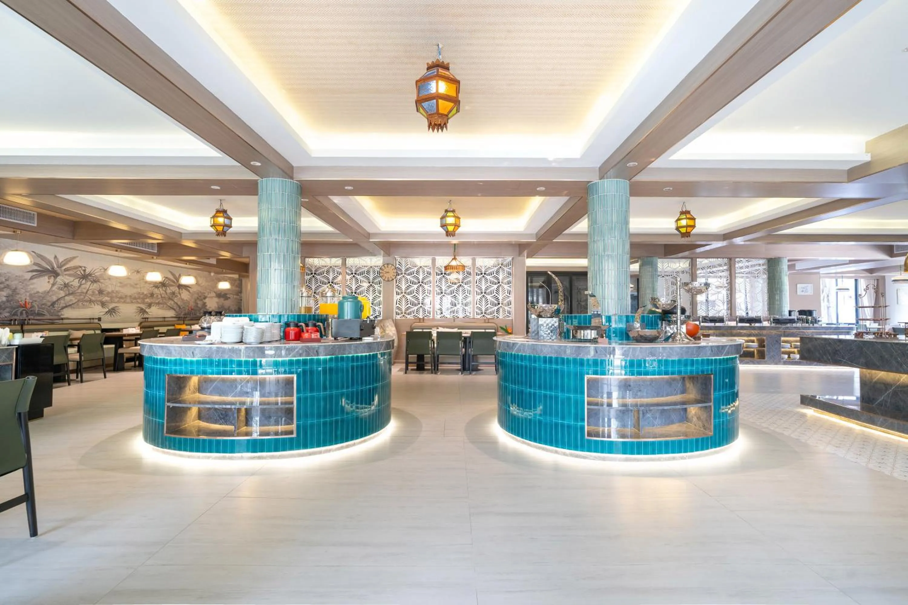 Restaurant/places to eat in Howard Johnson by Wyndham Phuket Naiyang