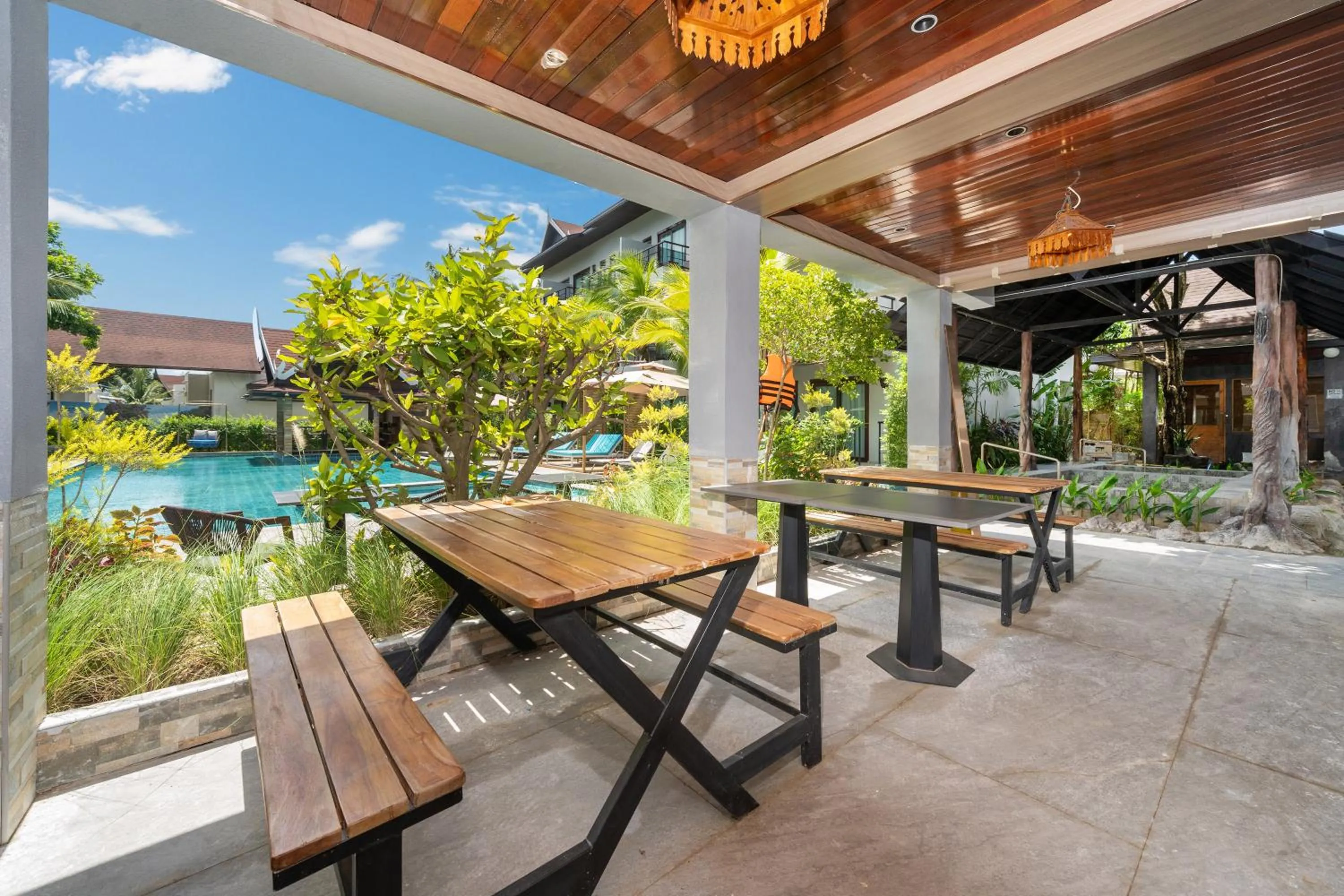 Garden in Howard Johnson by Wyndham Phuket Naiyang