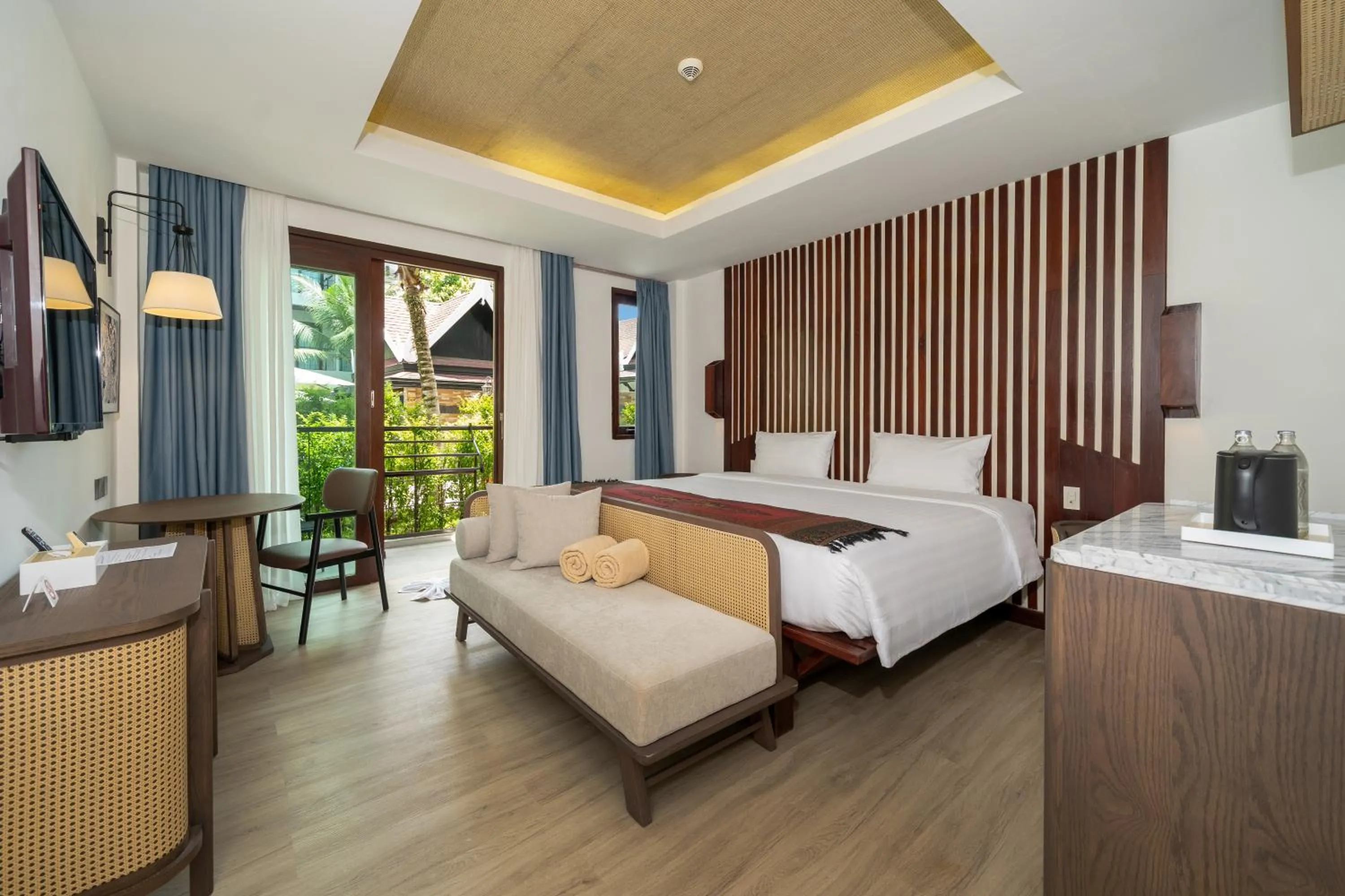 Bed in Howard Johnson by Wyndham Phuket Naiyang