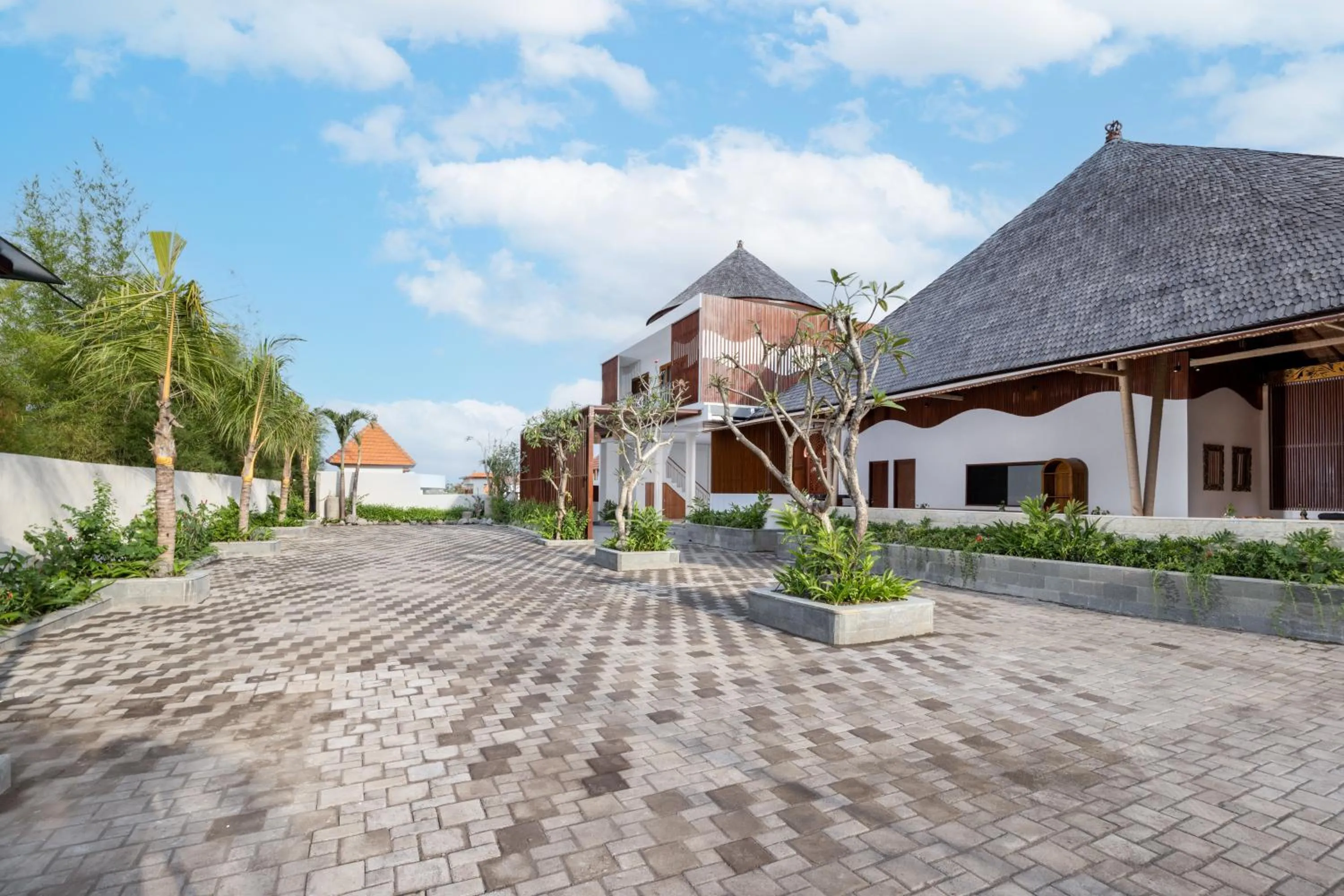 Property building in La Tropica Canggu Bali By Kanaya Hospitality
