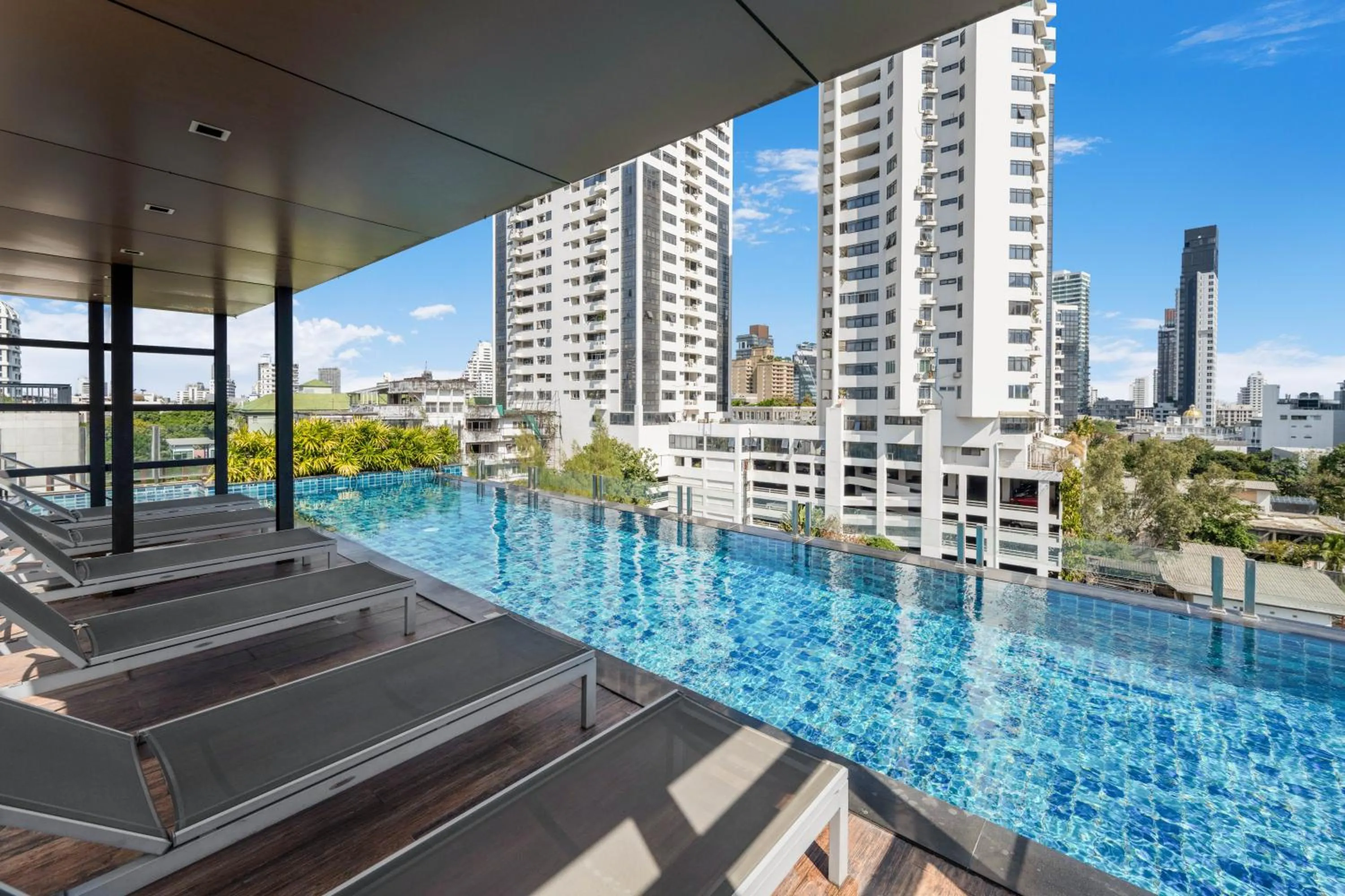 Swimming pool in Alcove 53