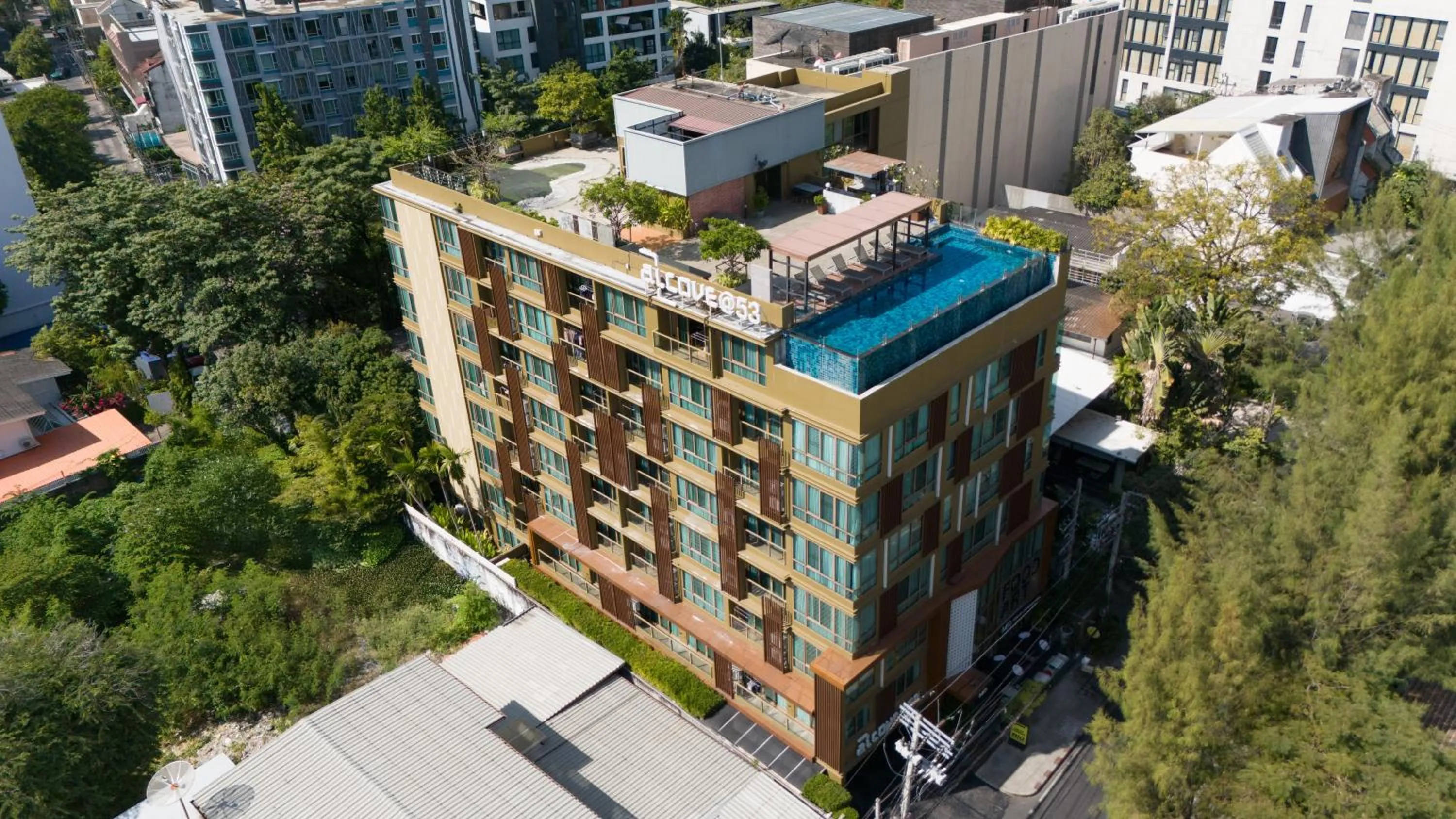 Property building in Alcove 53