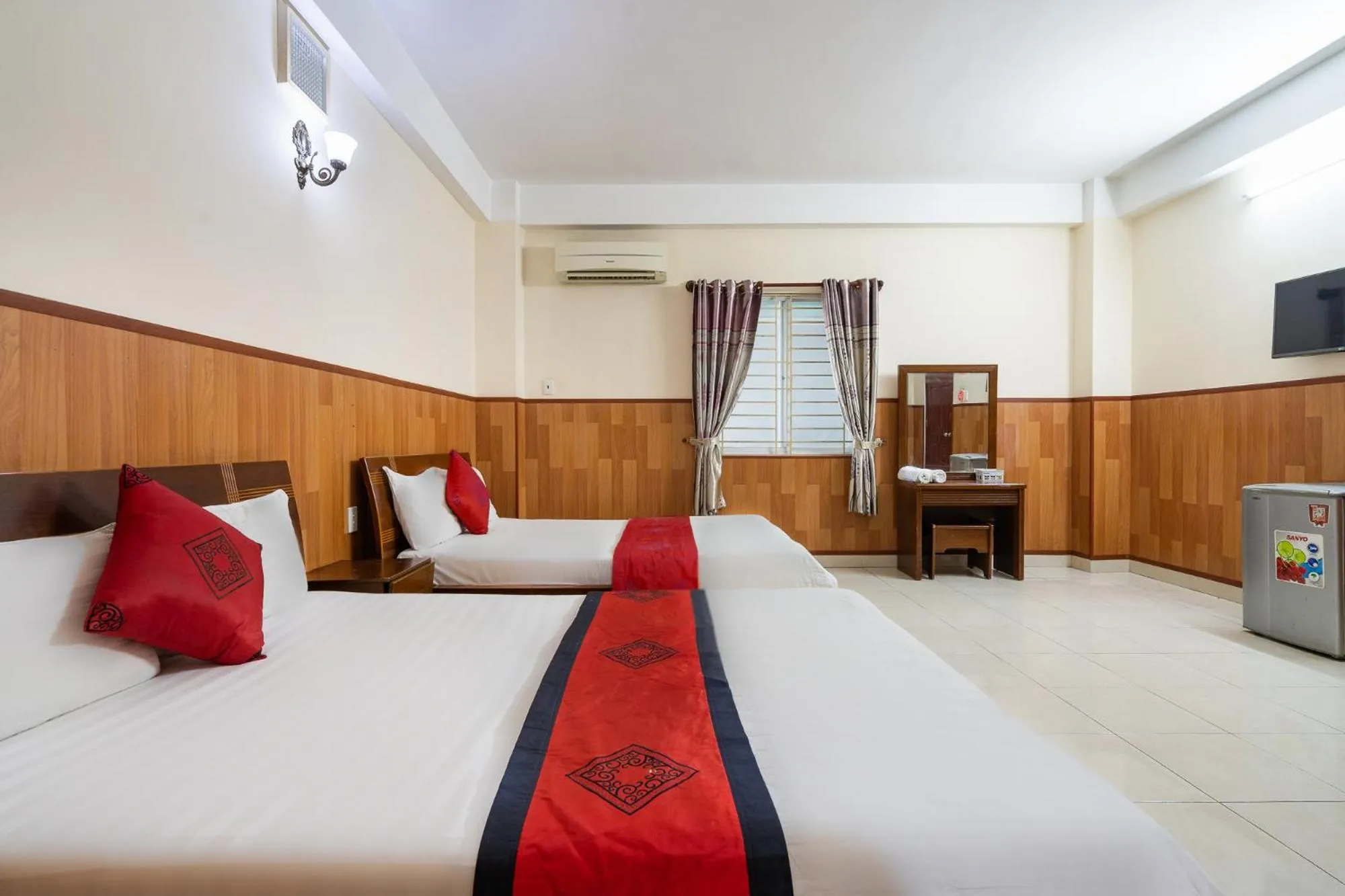 Photo of the whole room, Bed in Collection O Nam Phuong