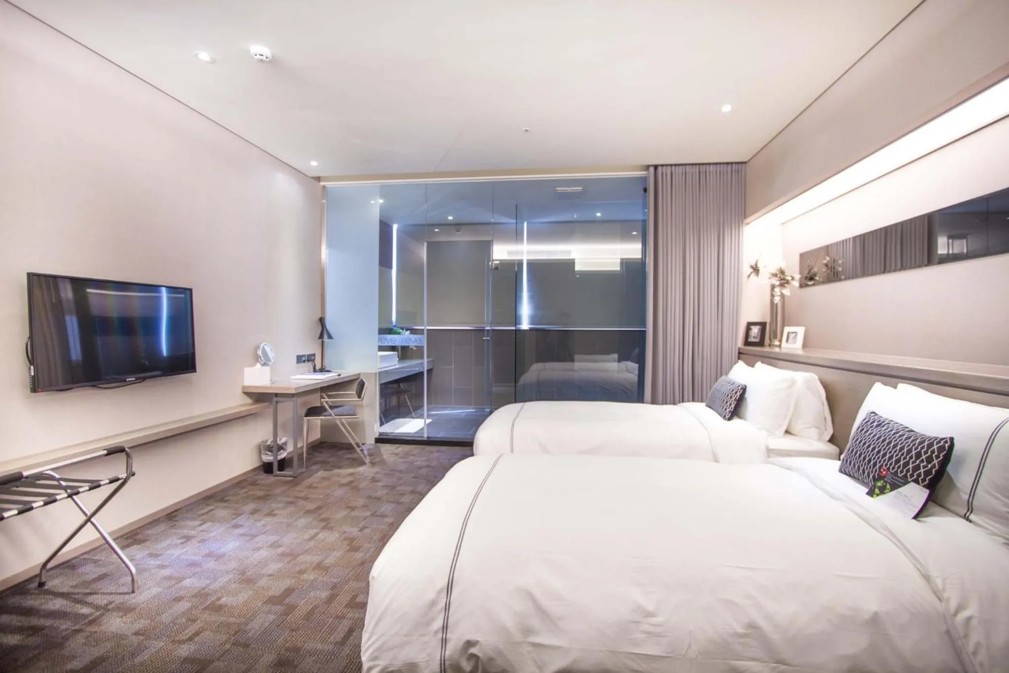 Bed in Hotel Reve Taichung