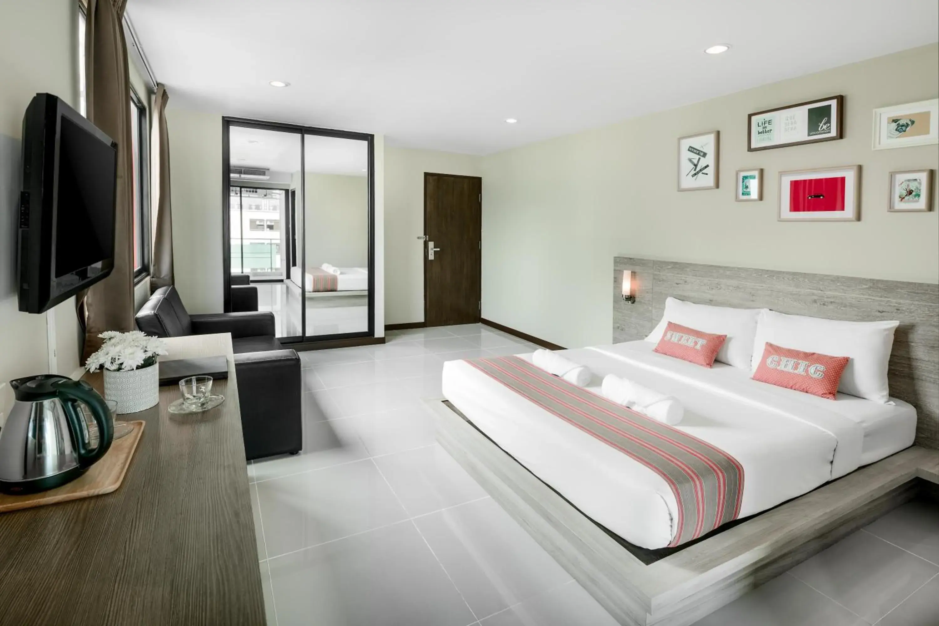 Superior Double Room with Balcony in Diamond Residence Ratchada Superior Double Room with Balcony in Diamond Residence Ratchada