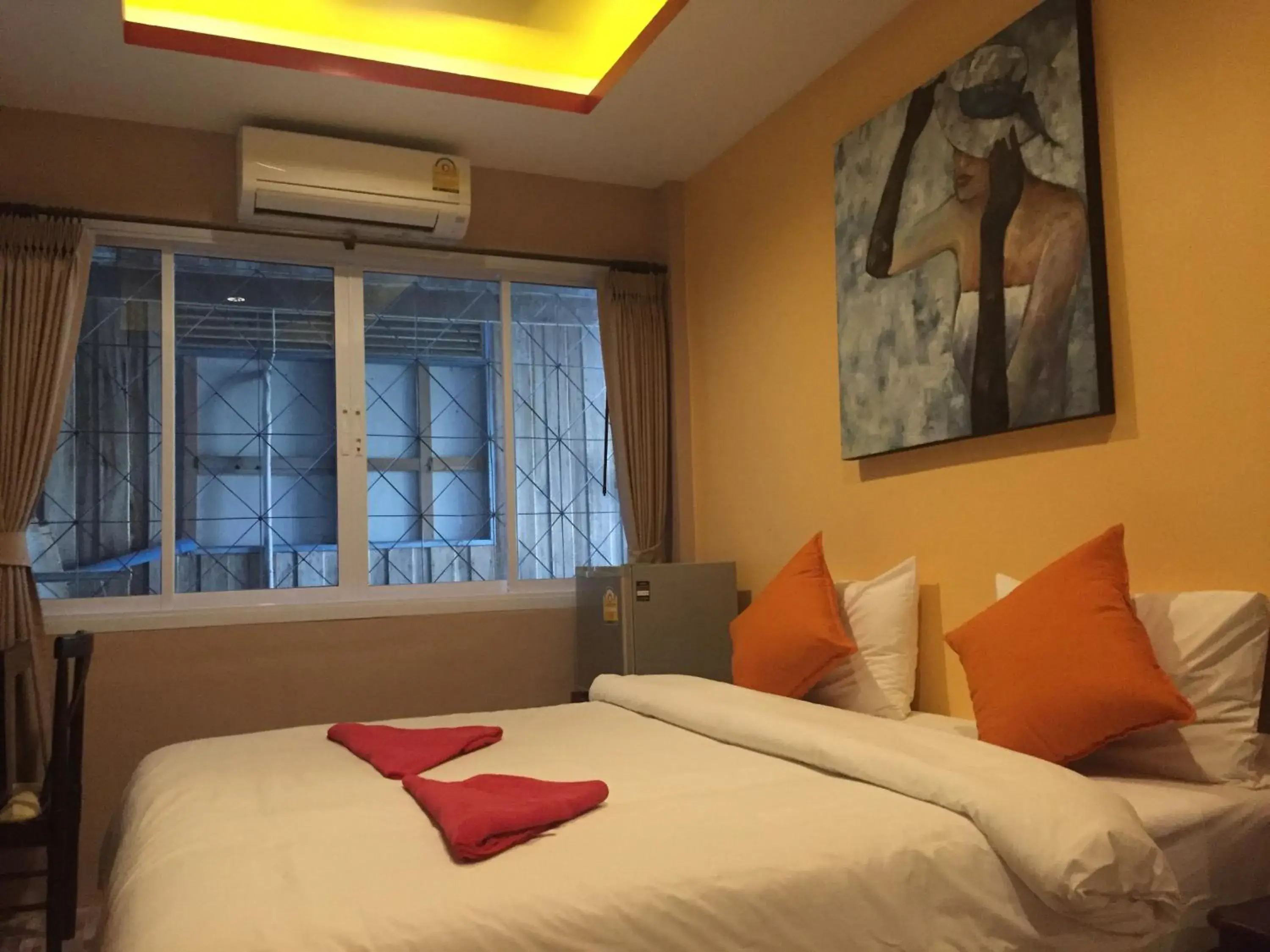 Budget Double Room in Bro&Sis Place Budget Double Room in Bro&Sis Place