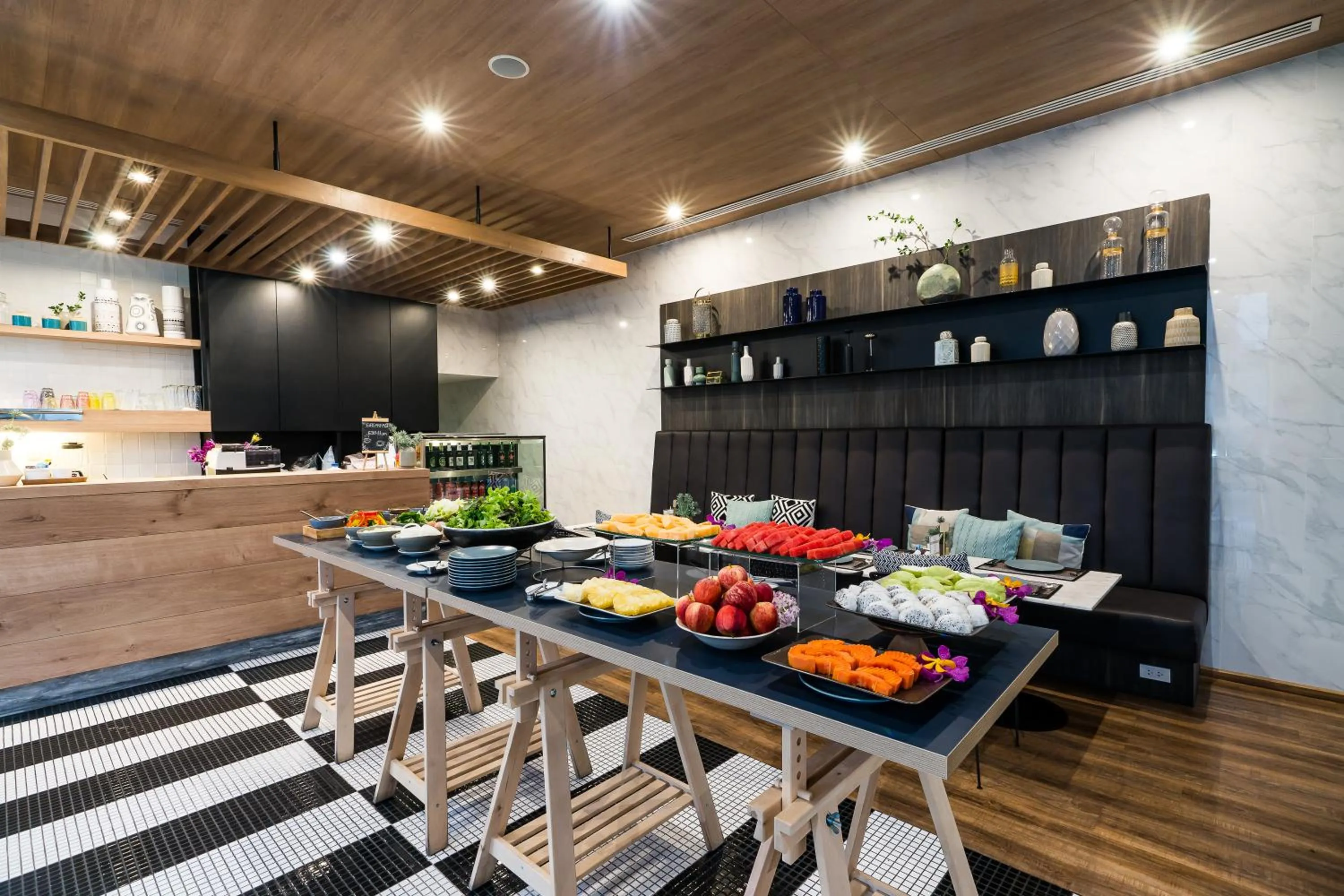 Food and drinks in The Residence on Thonglor by UHG