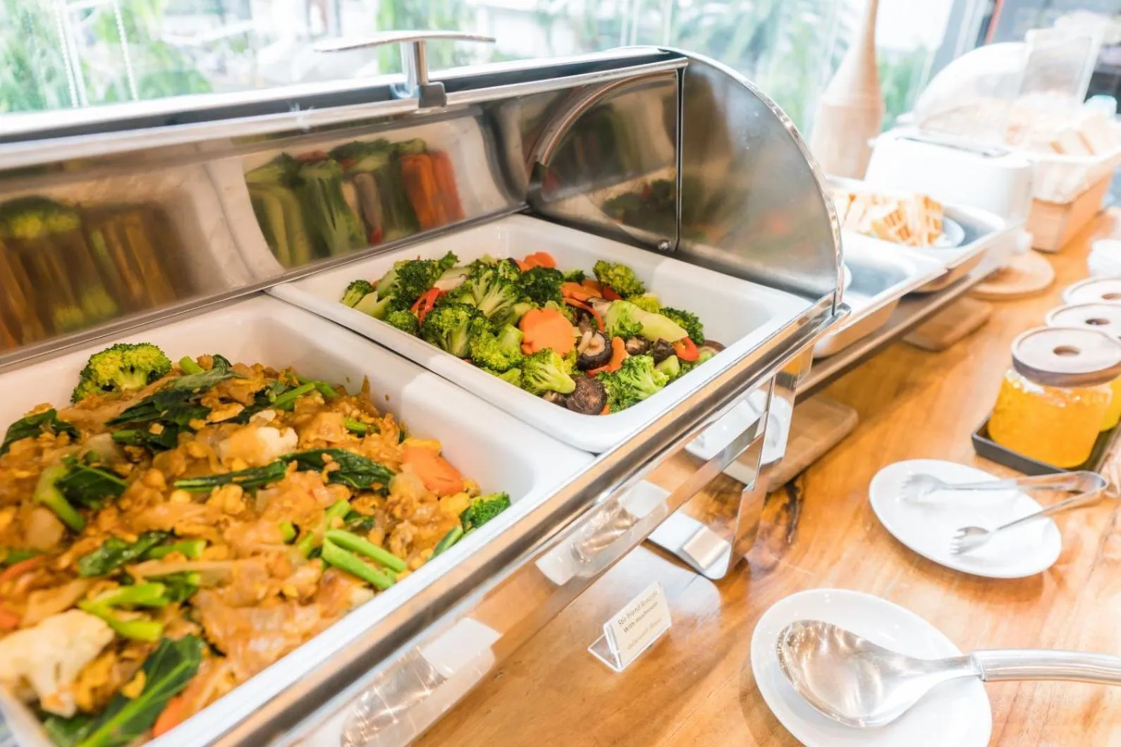 Breakfast in The Residence on Thonglor by UHG