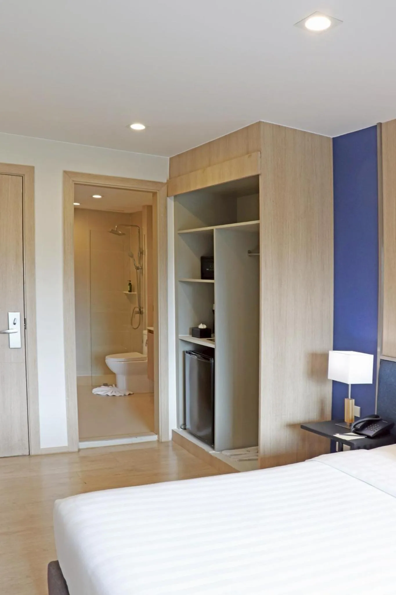 Bed in The Residence on Thonglor by UHG