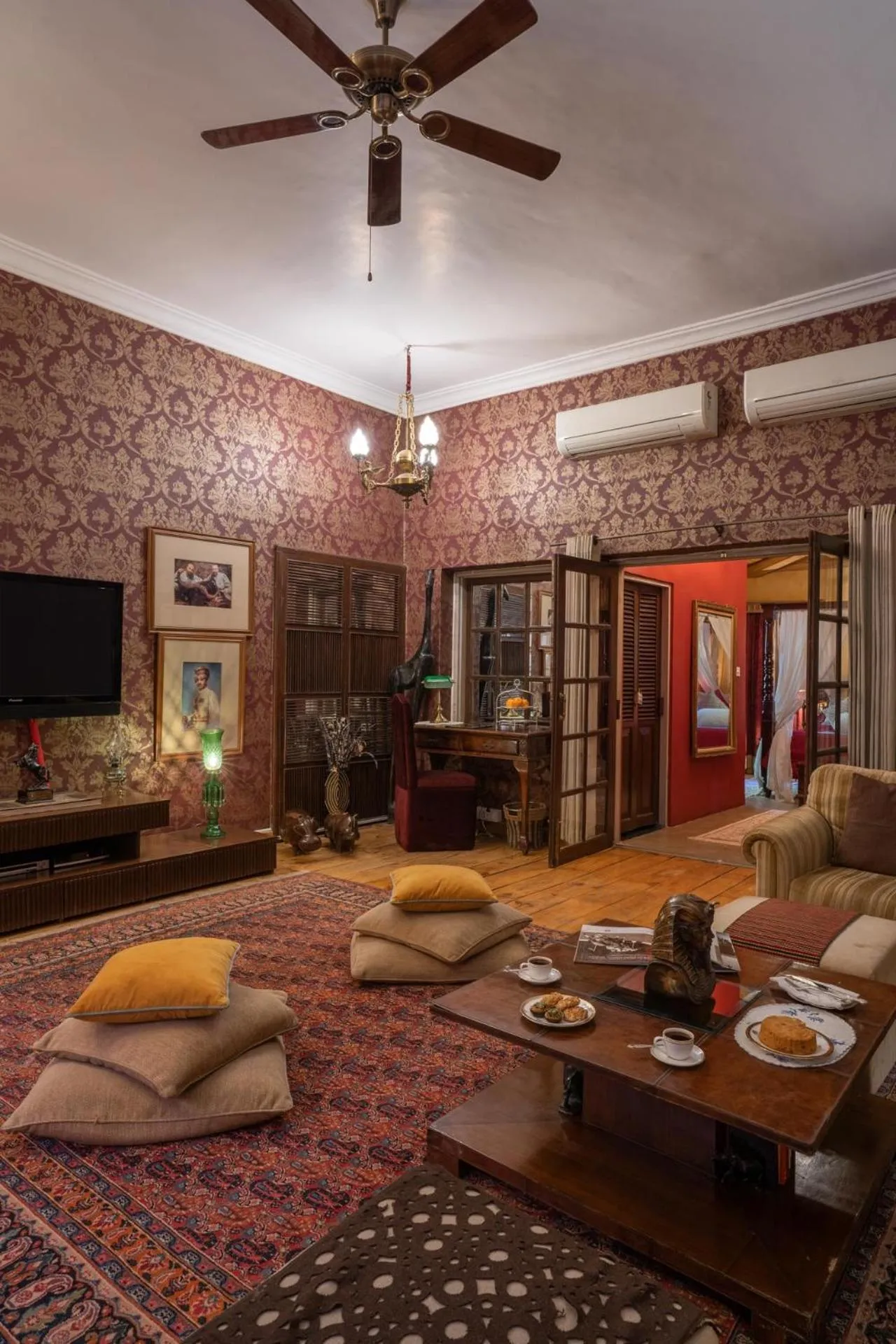 Seating area in Srinivas The Royal Residence, Jaipur