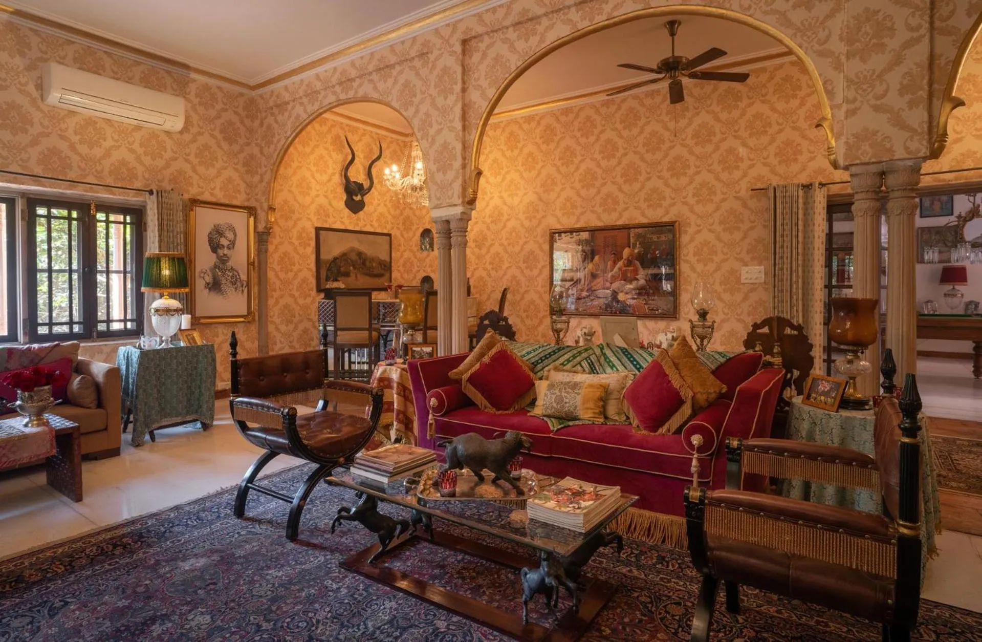 Living room in Srinivas The Royal Residence, Jaipur