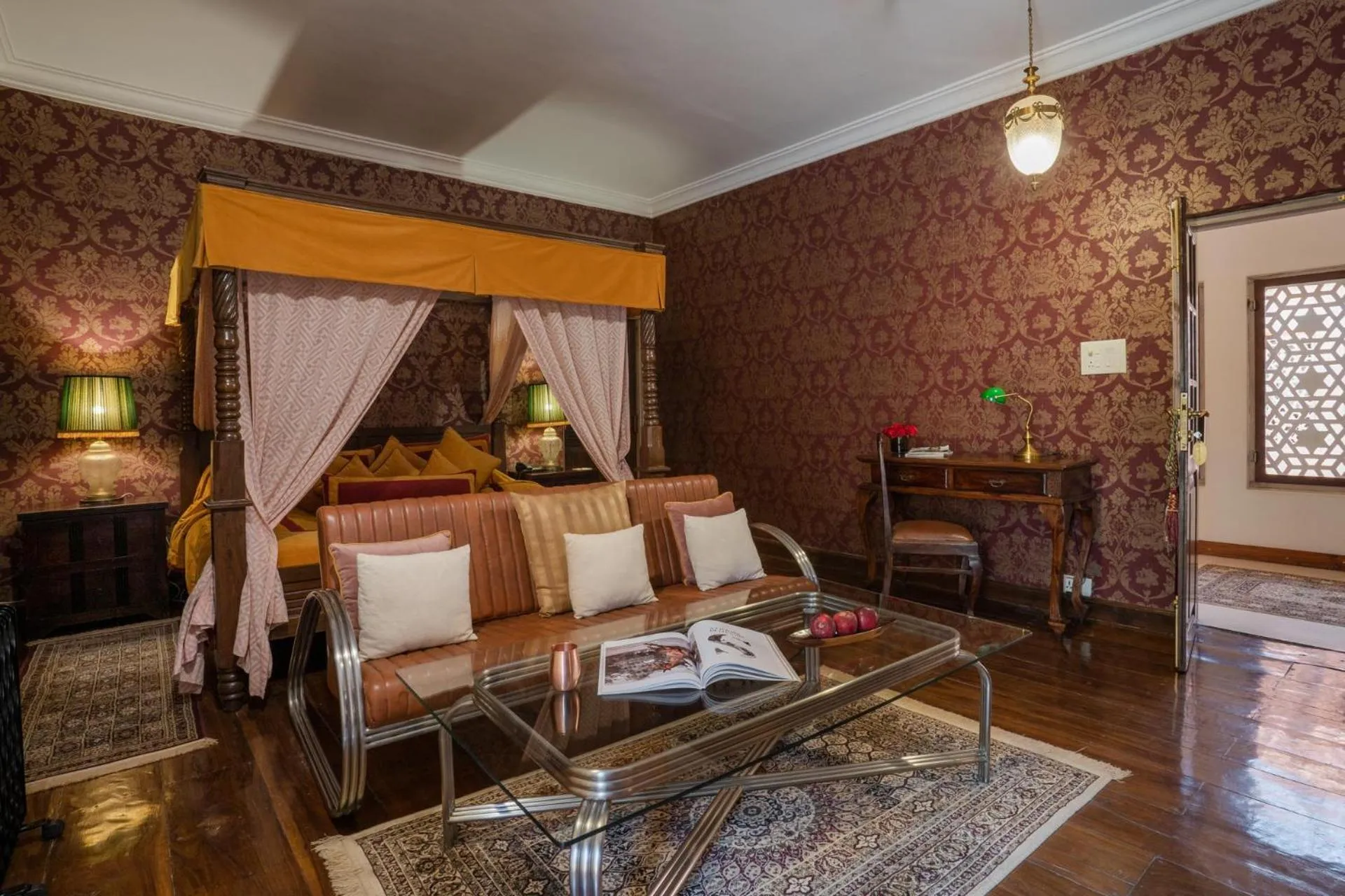 Living room in Srinivas The Royal Residence, Jaipur