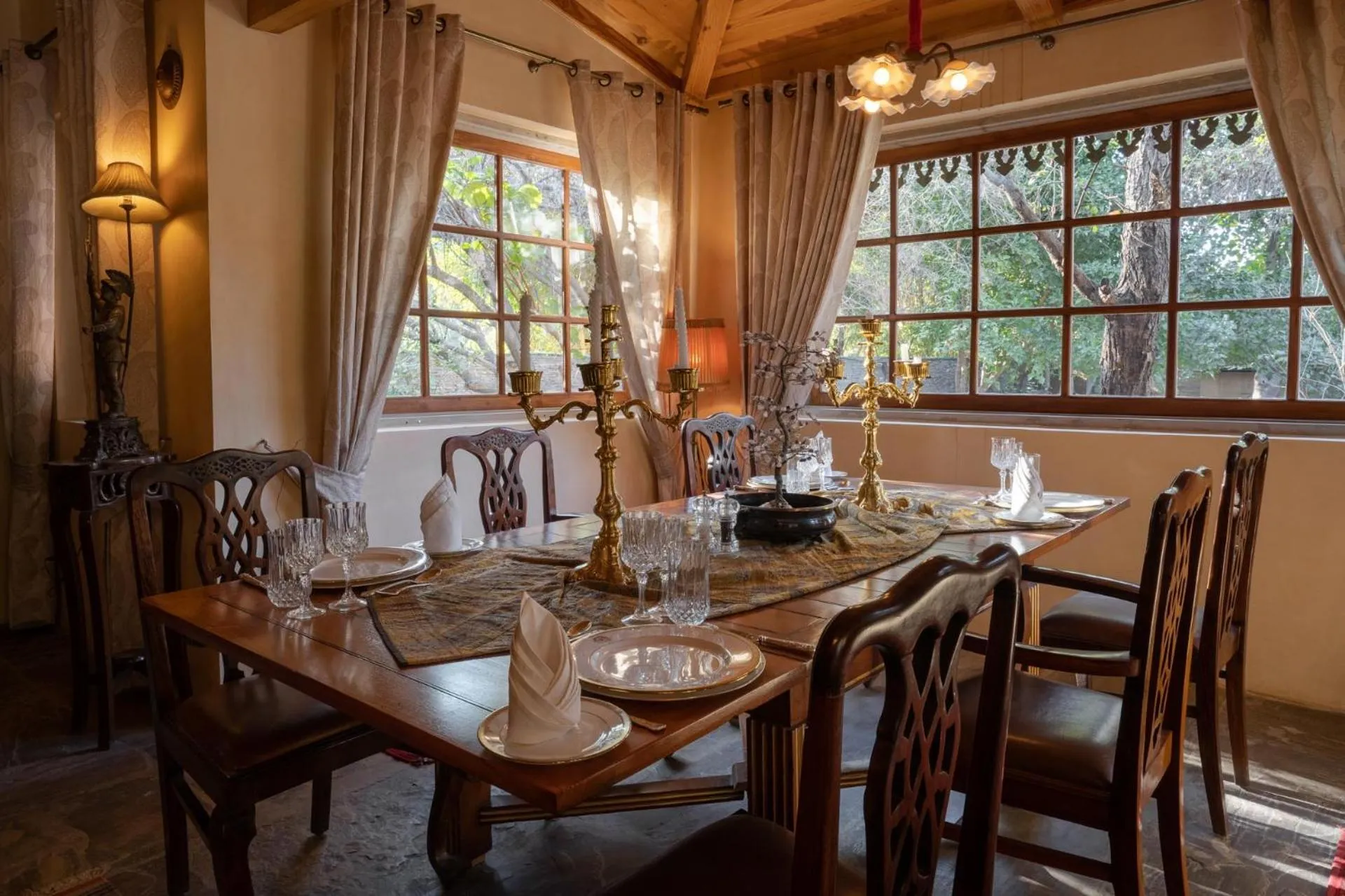 Living room in Srinivas The Royal Residence, Jaipur