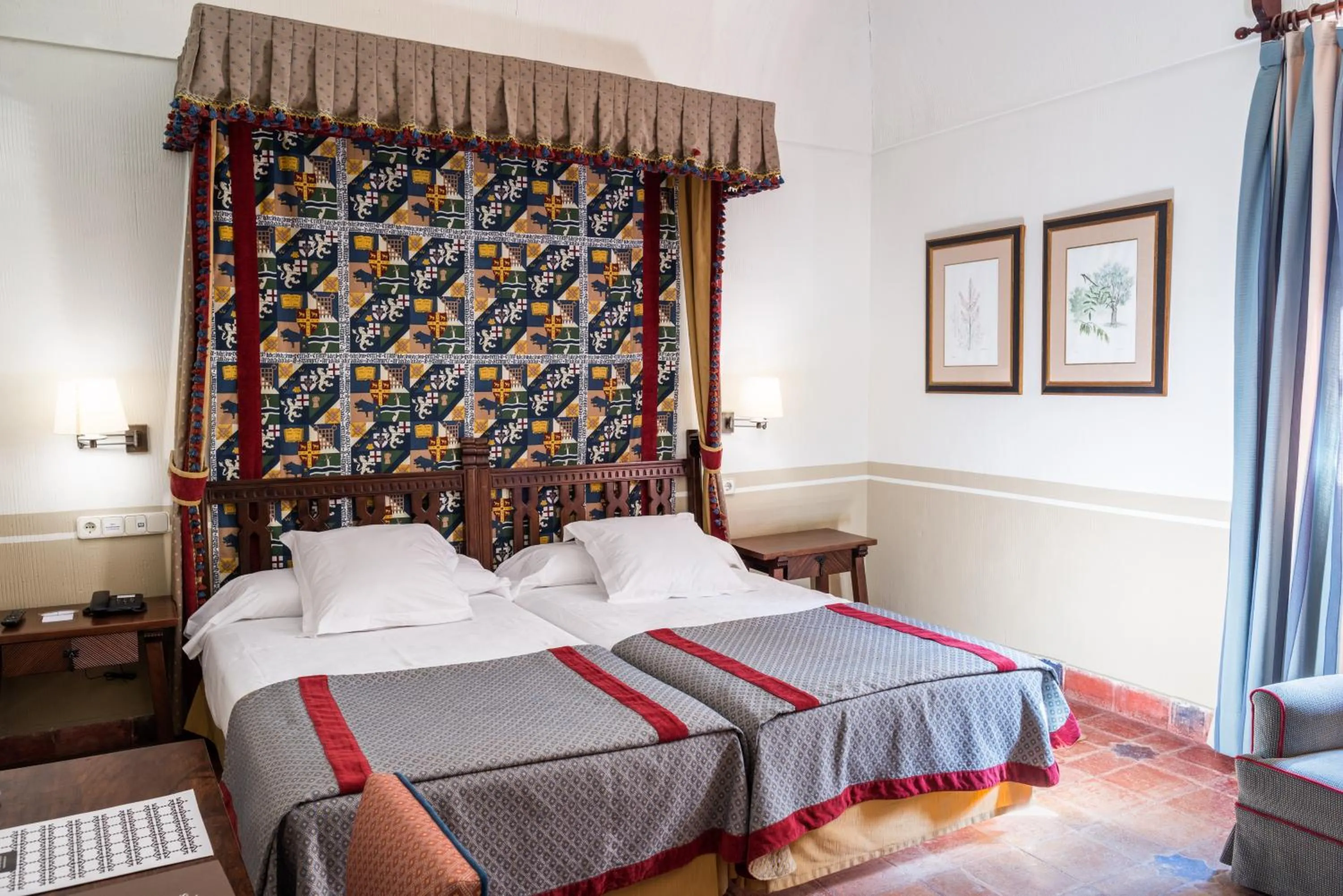 Bed in Parador de Oropesa