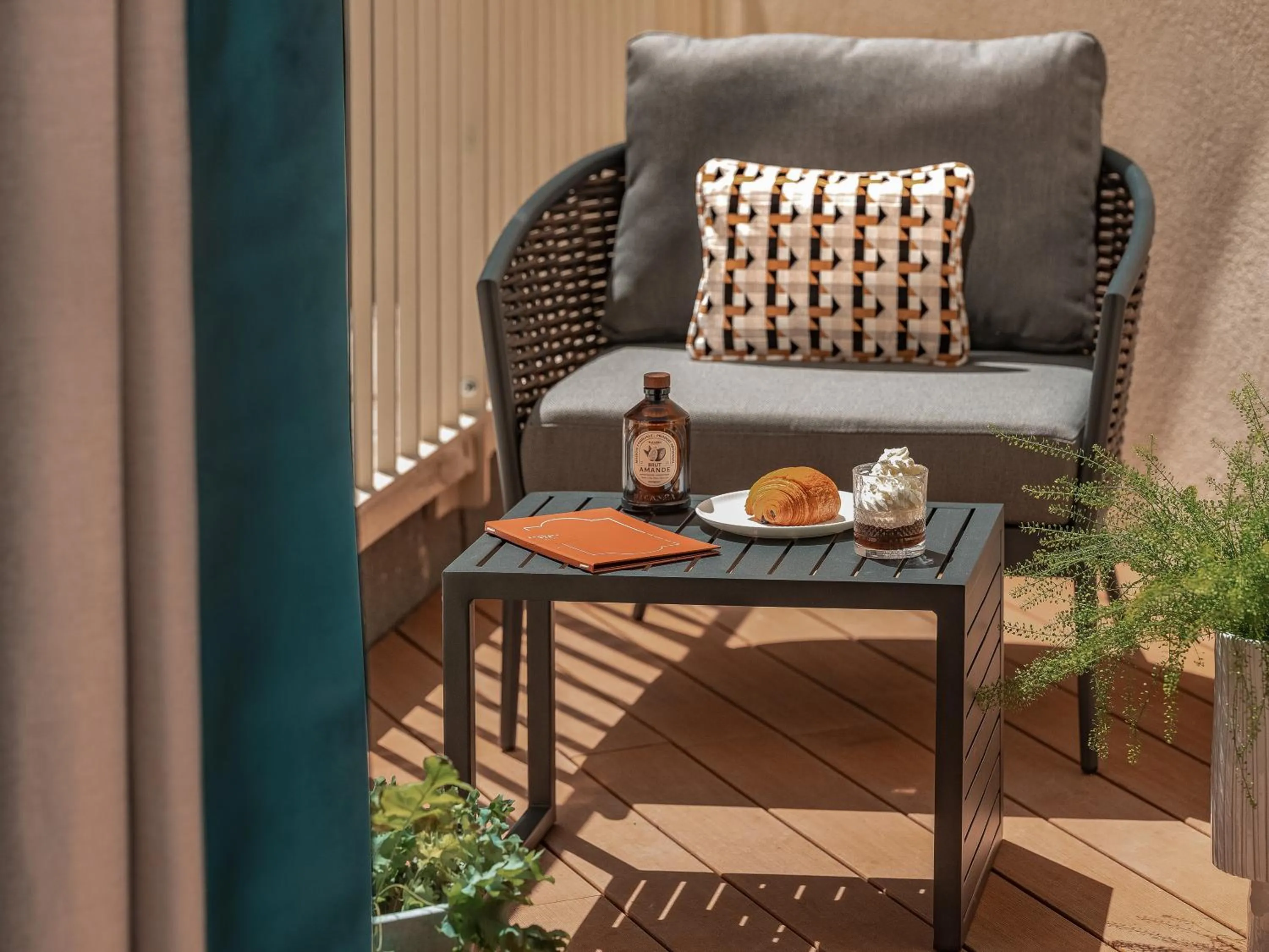 Balcony/Terrace in Hôtel Barnett Paris