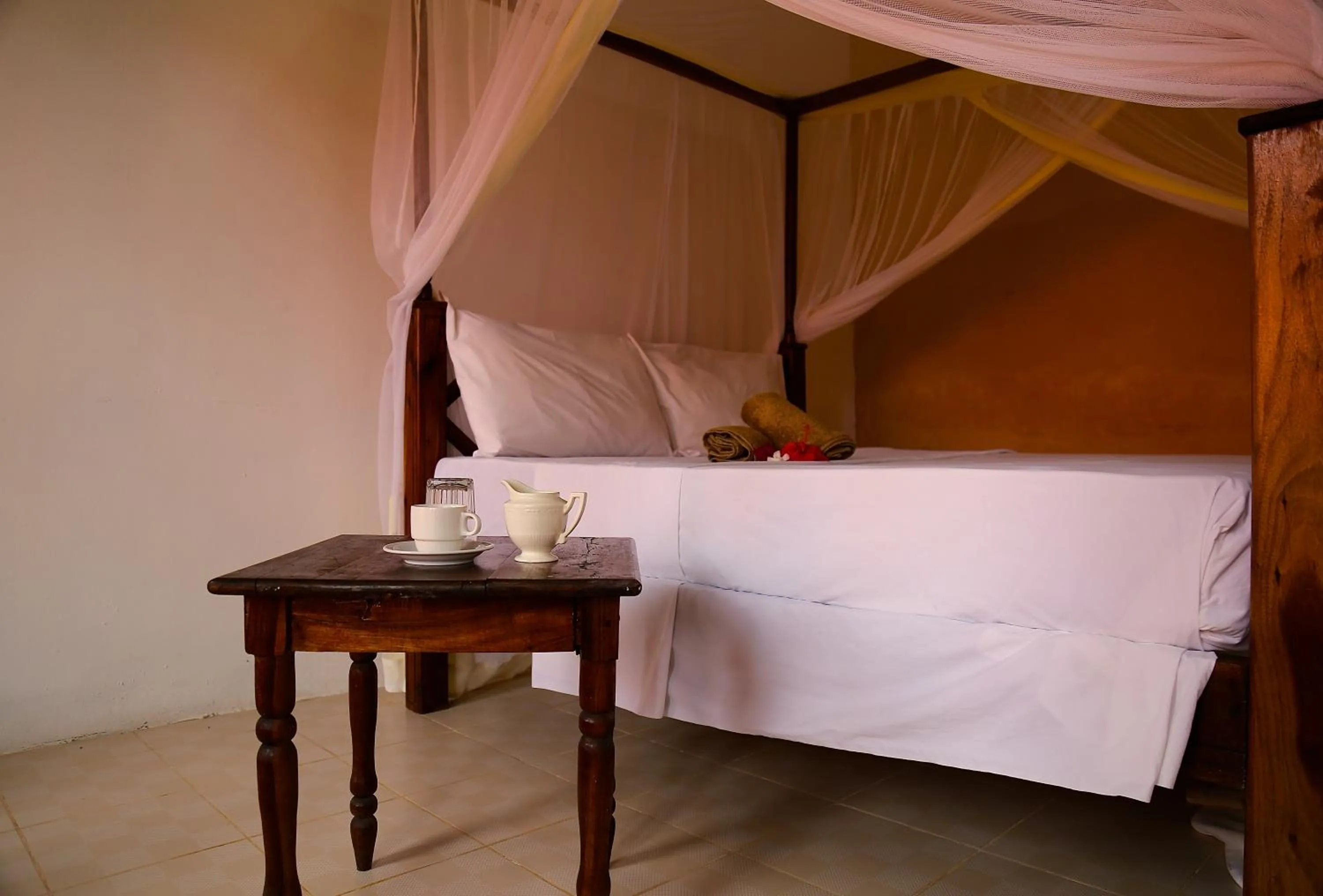 Coffee/tea facilities, Bed in Kigwedeni Villas