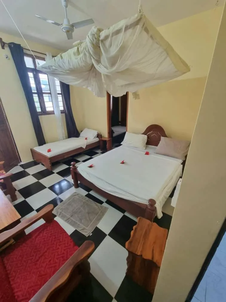 Family, Bed in Kigwedeni Villas