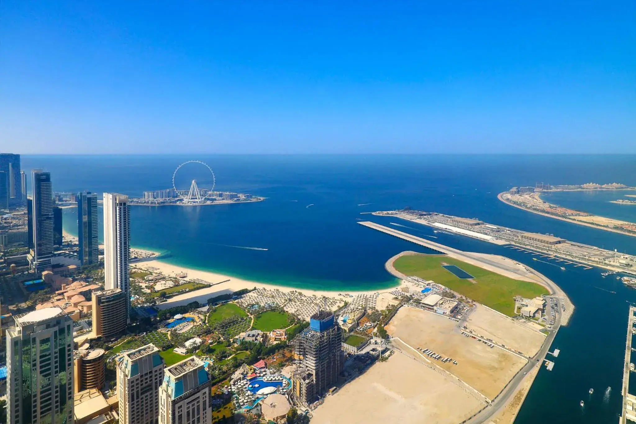 One-Bedroom King Suite in Ciel Dubai Marina, Vignette Collection by IHG One-Bedroom King Suite in Ciel Dubai Marina, Vignette Collection by IHG