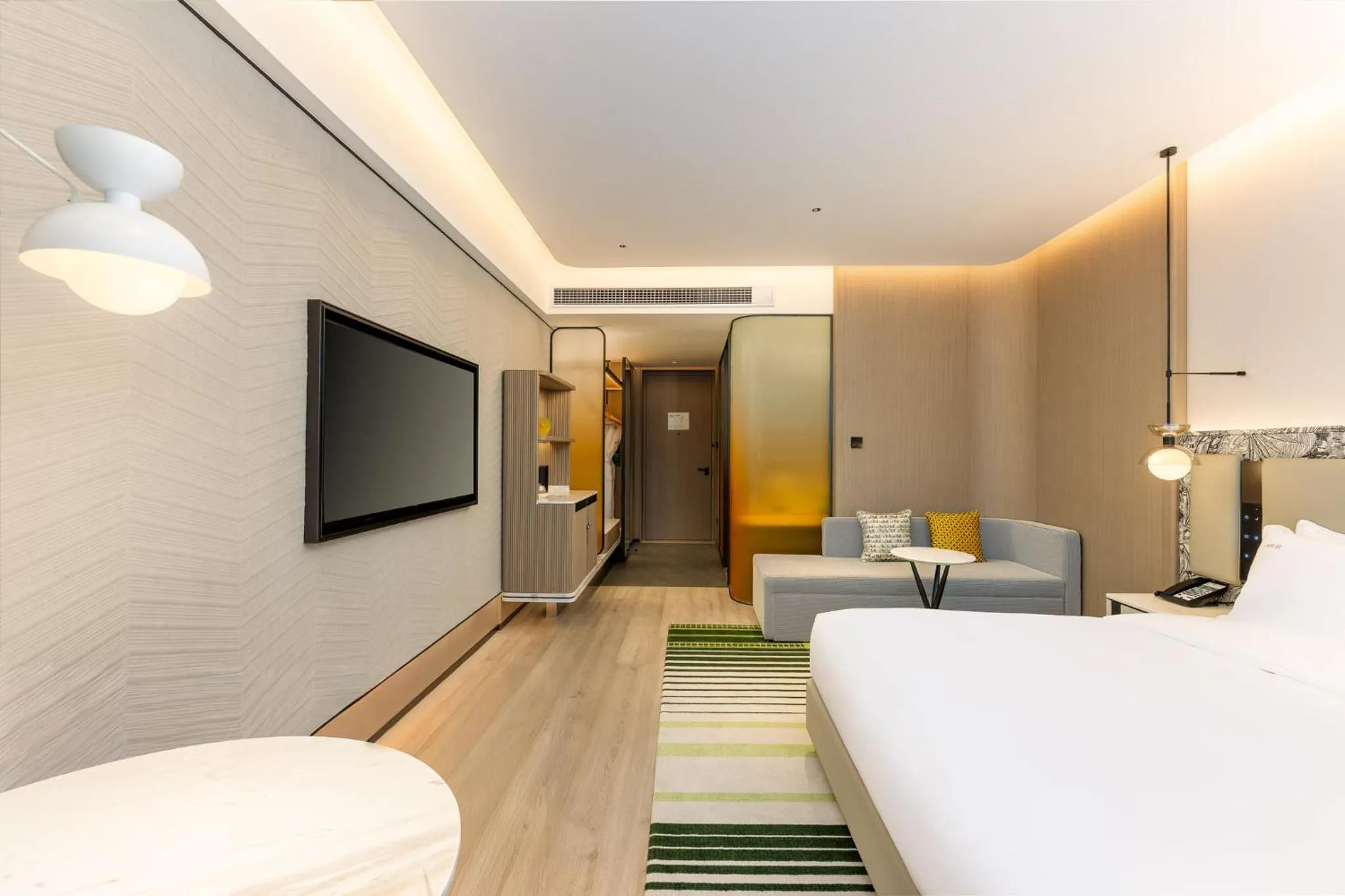 Photo of the whole room, Bed in Holiday Inn Fuzhou Exhibition Center