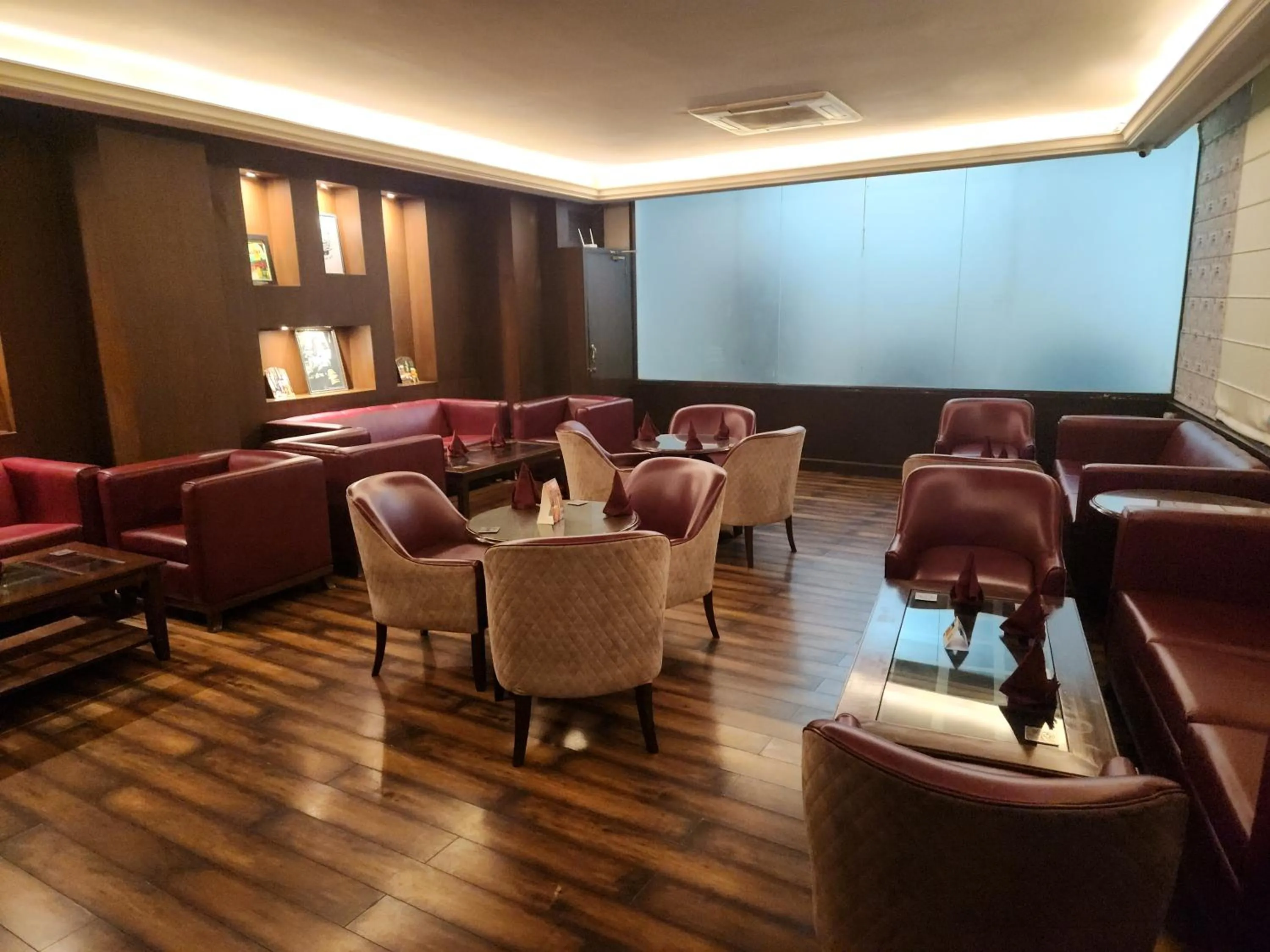 Lounge or bar in Hotel President