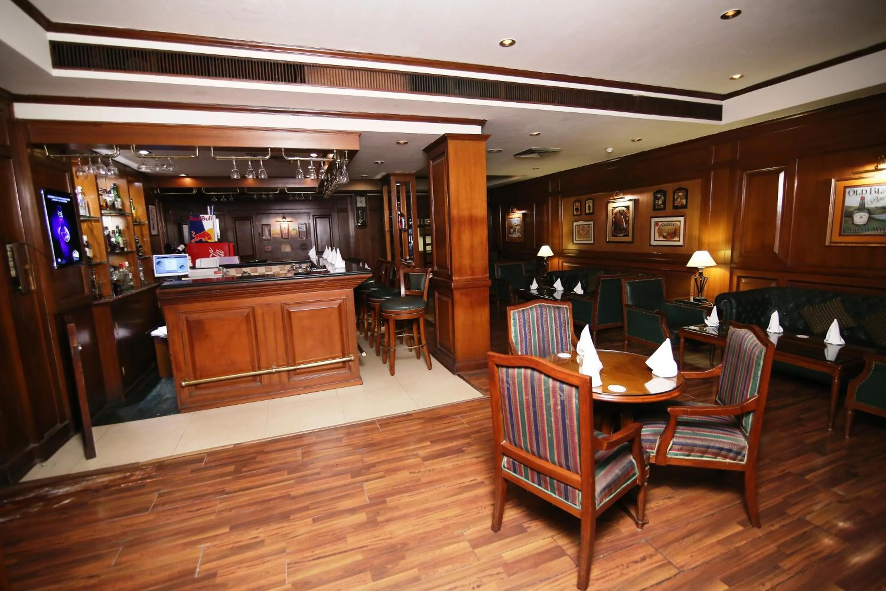 Lounge or bar in Hotel President