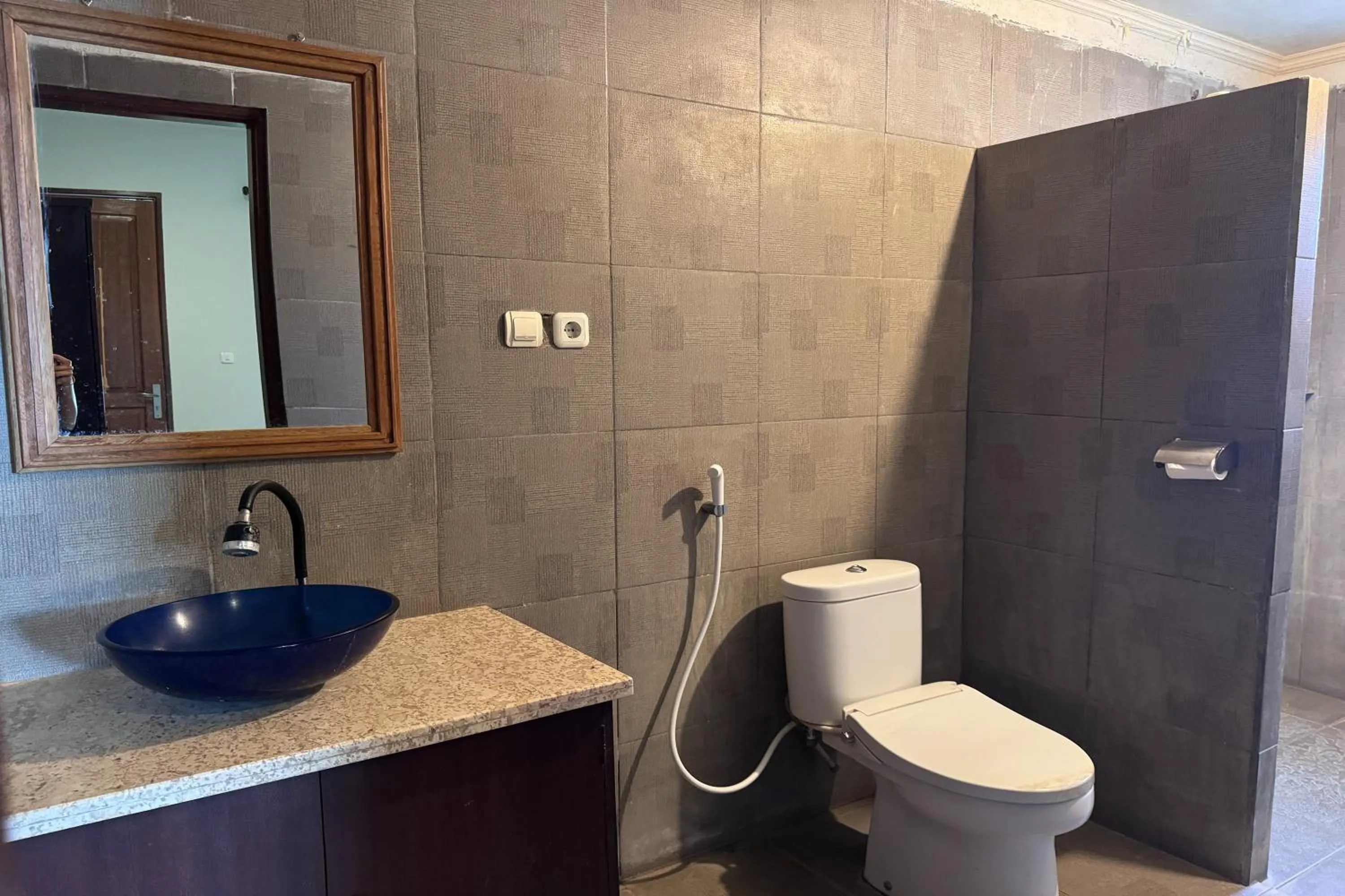 Bathroom in Senggigi Cottages Lombok