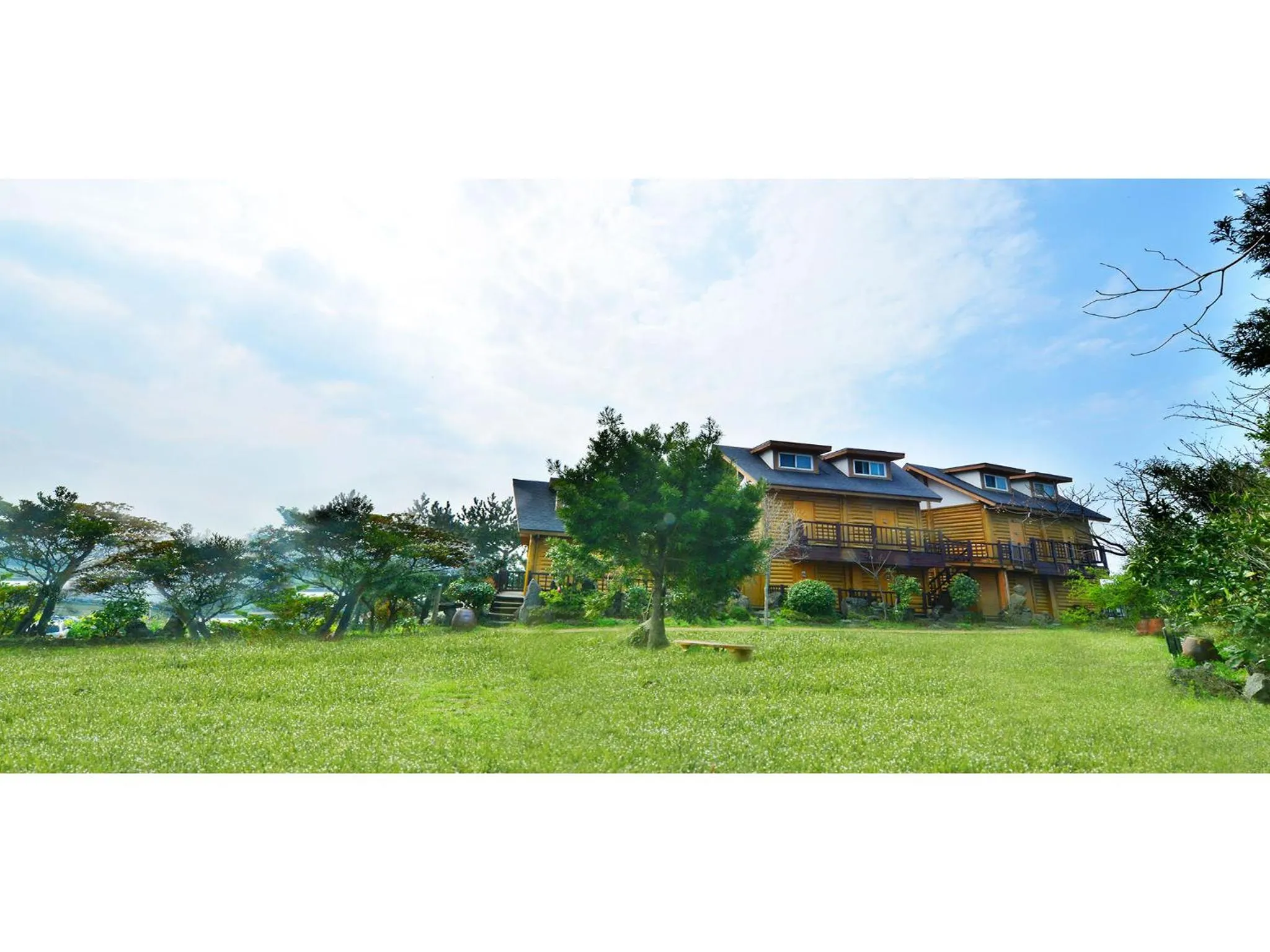 Facade/entrance in Attene Pension