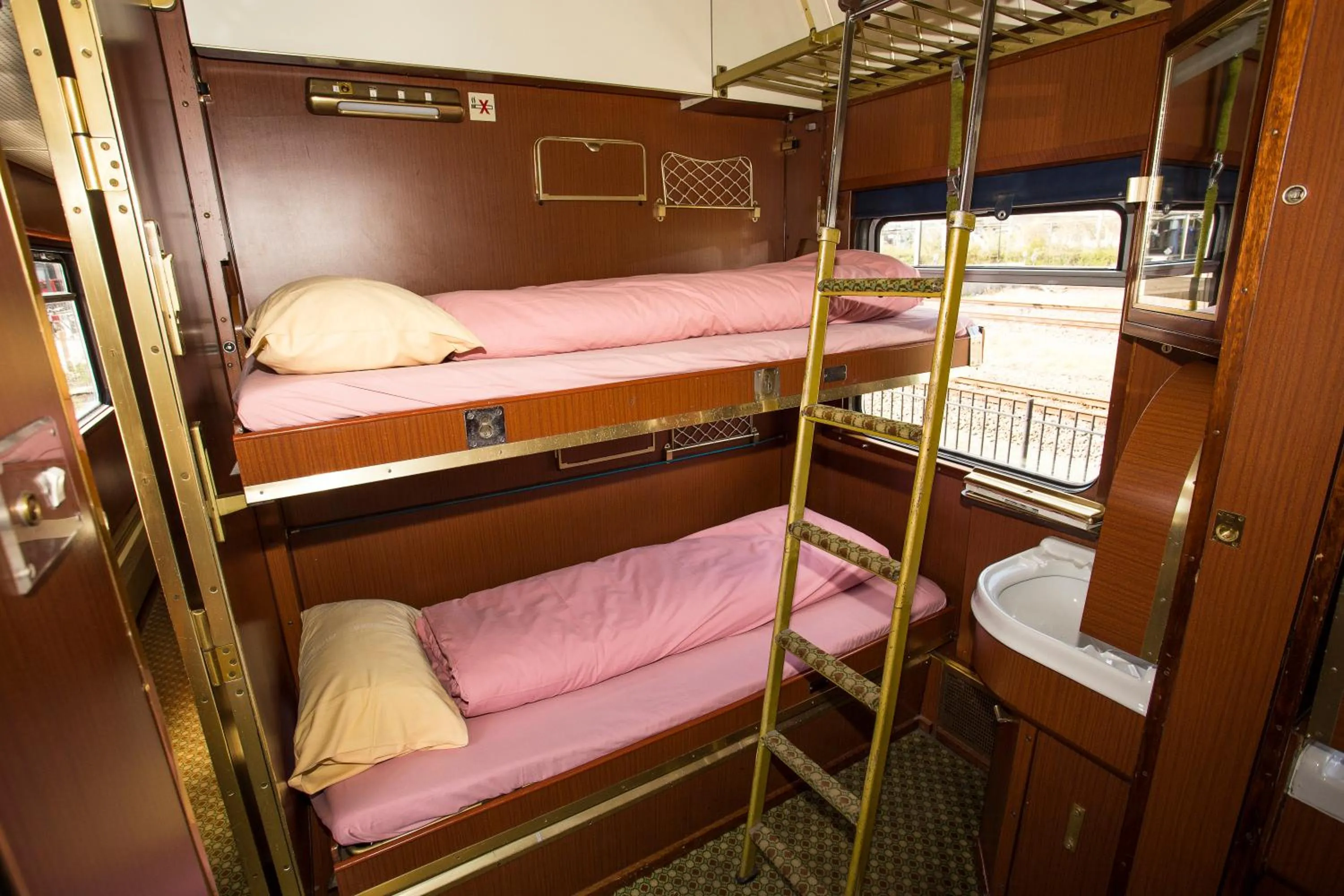 Bed in Train Lodge Amsterdam