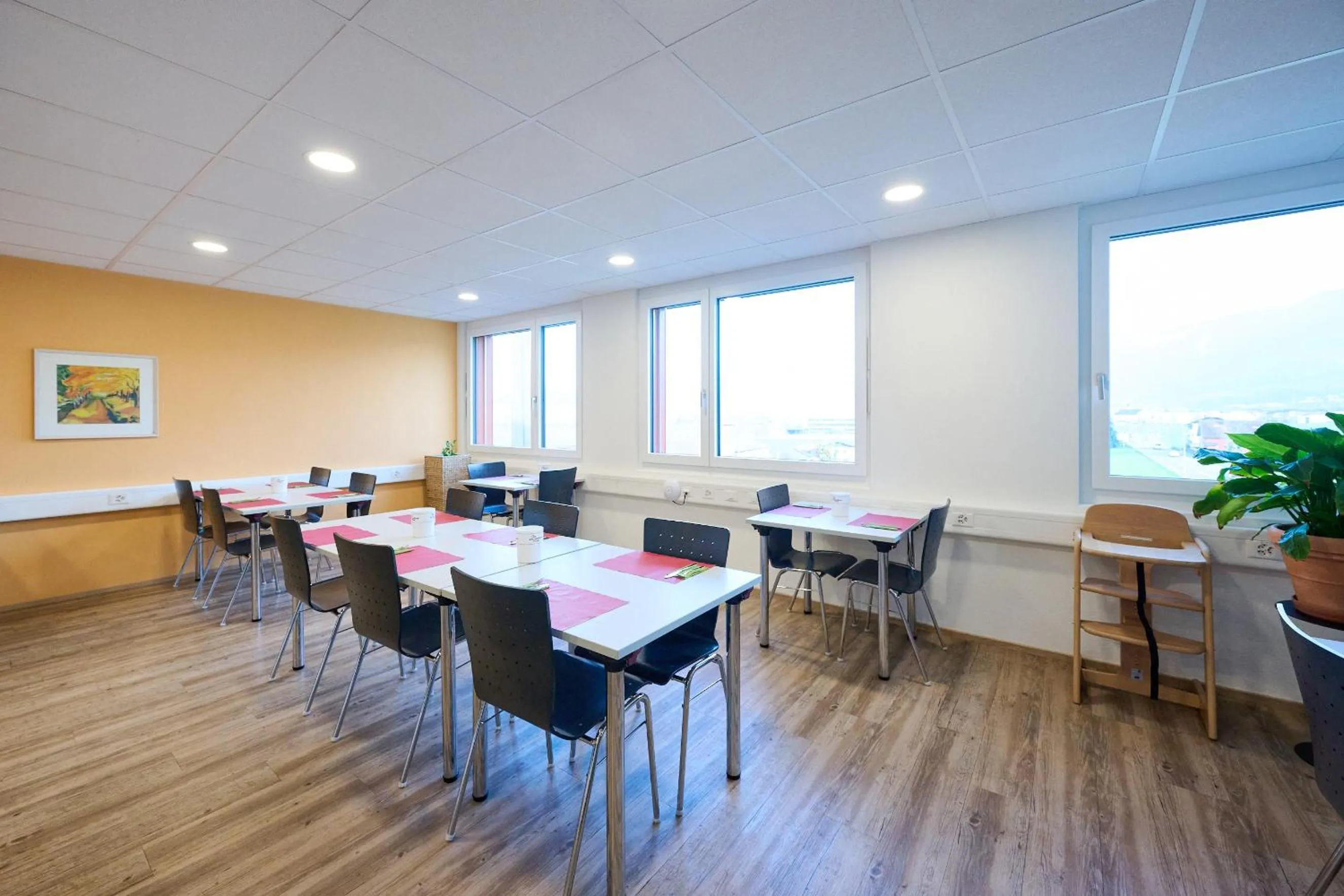 Breakfast in Smart Hotel Kreisel --Self check-In